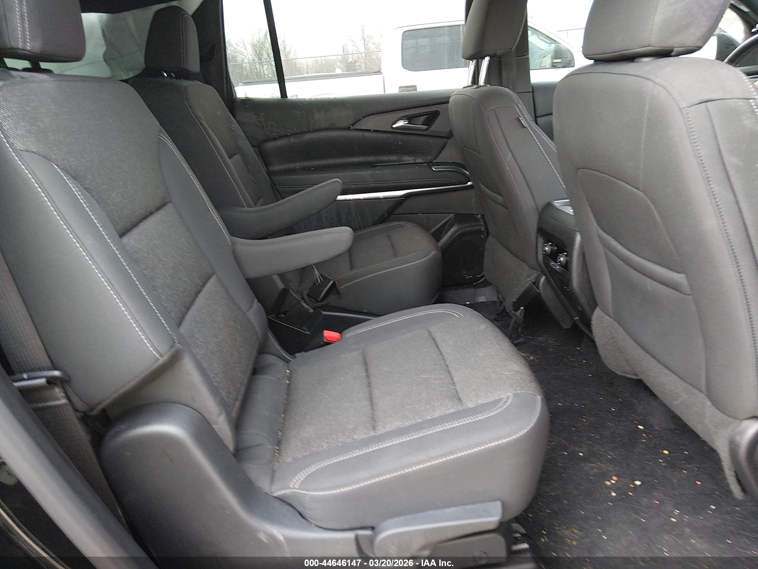 CHEVROLET TRAVERSE image 8