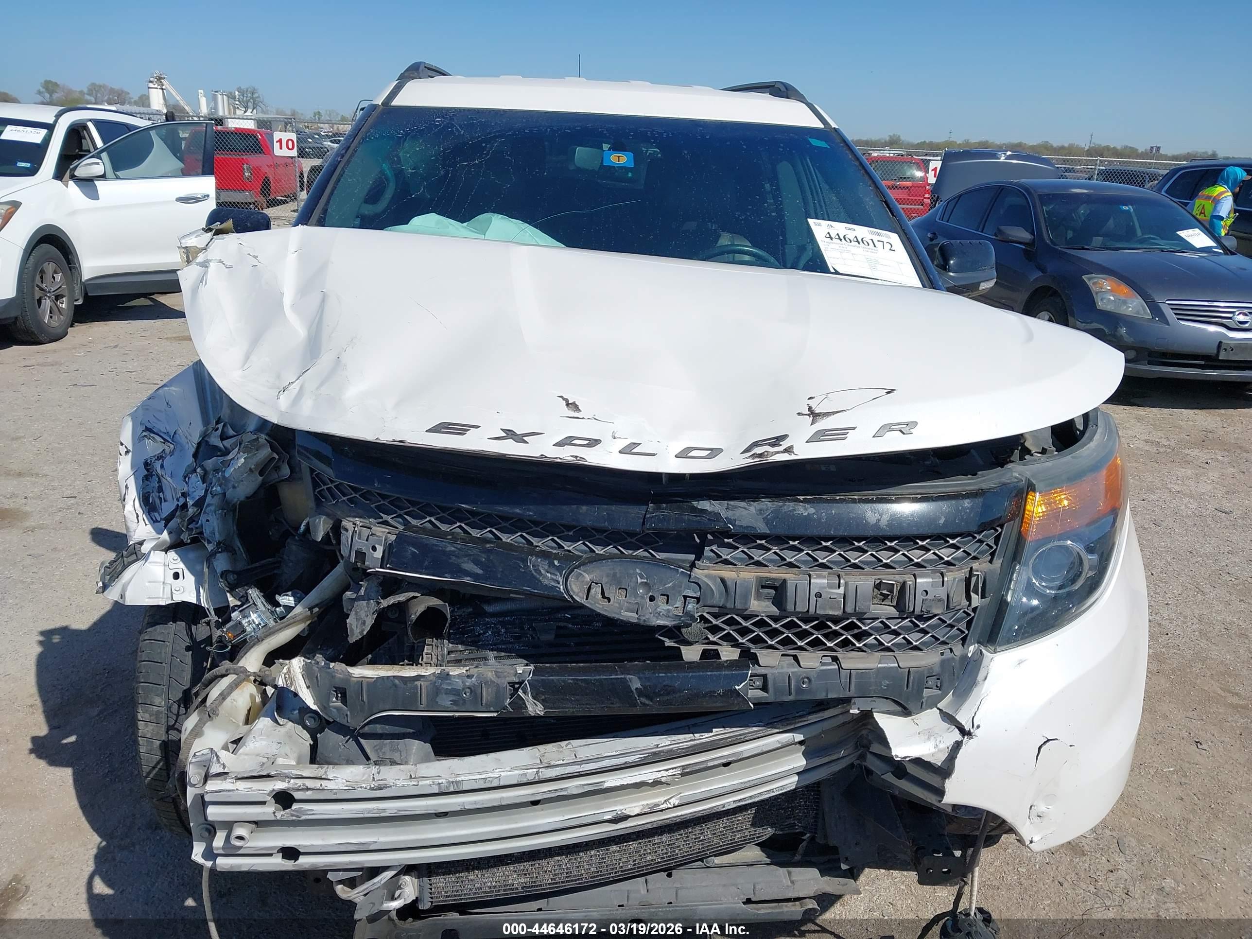 FORD EXPLORER image 6