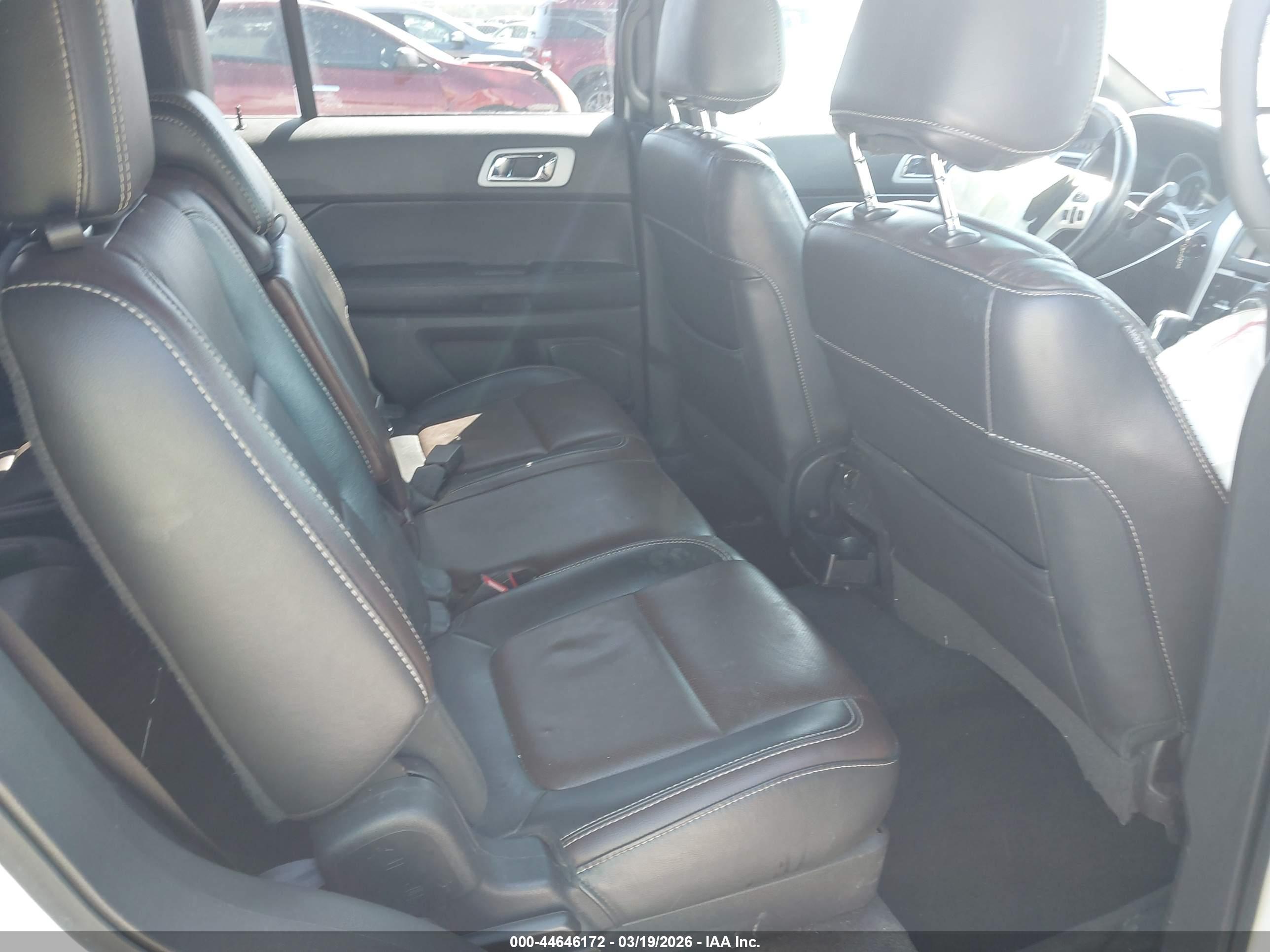 FORD EXPLORER image 8