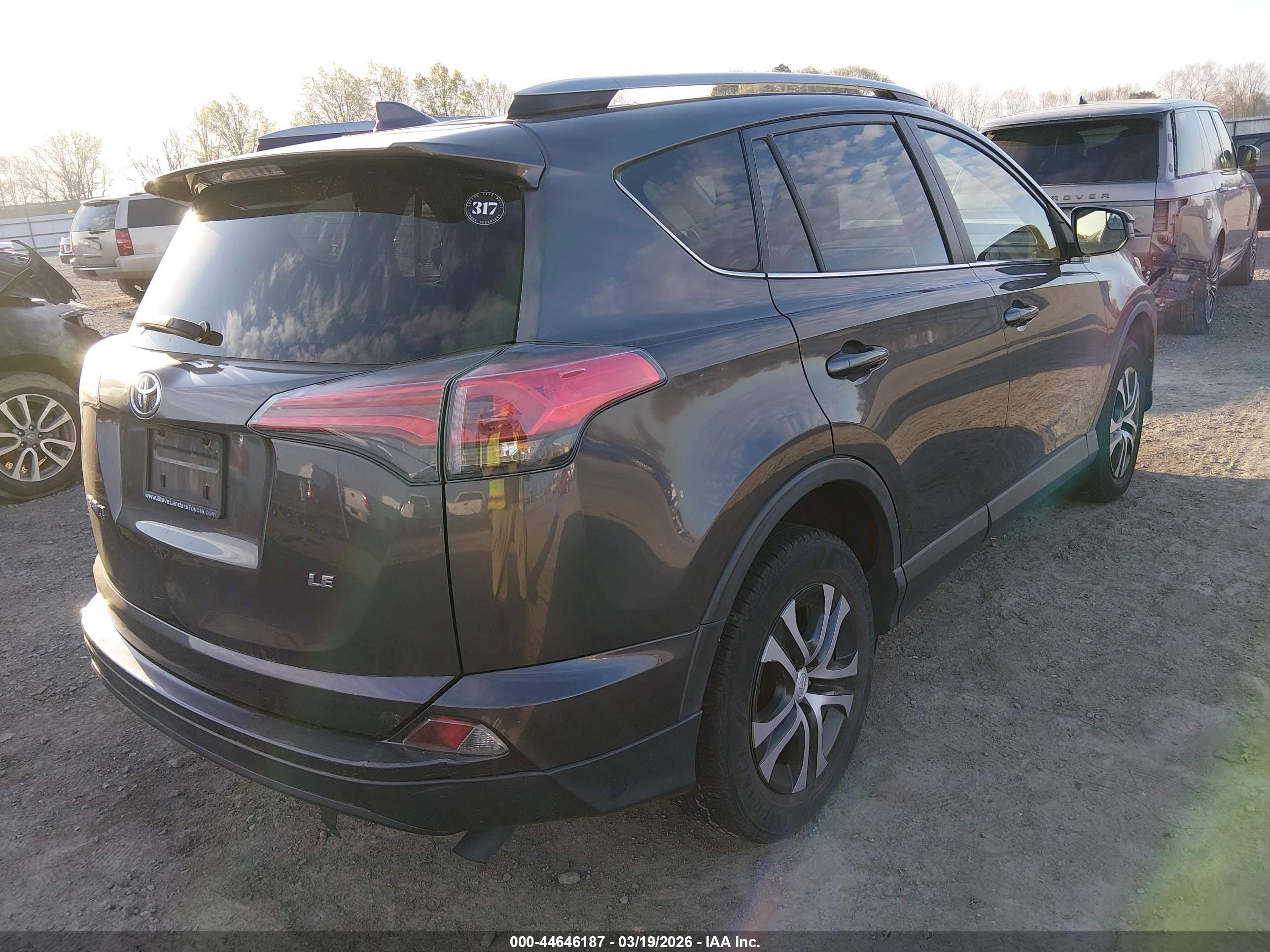 TOYOTA RAV4 image 4