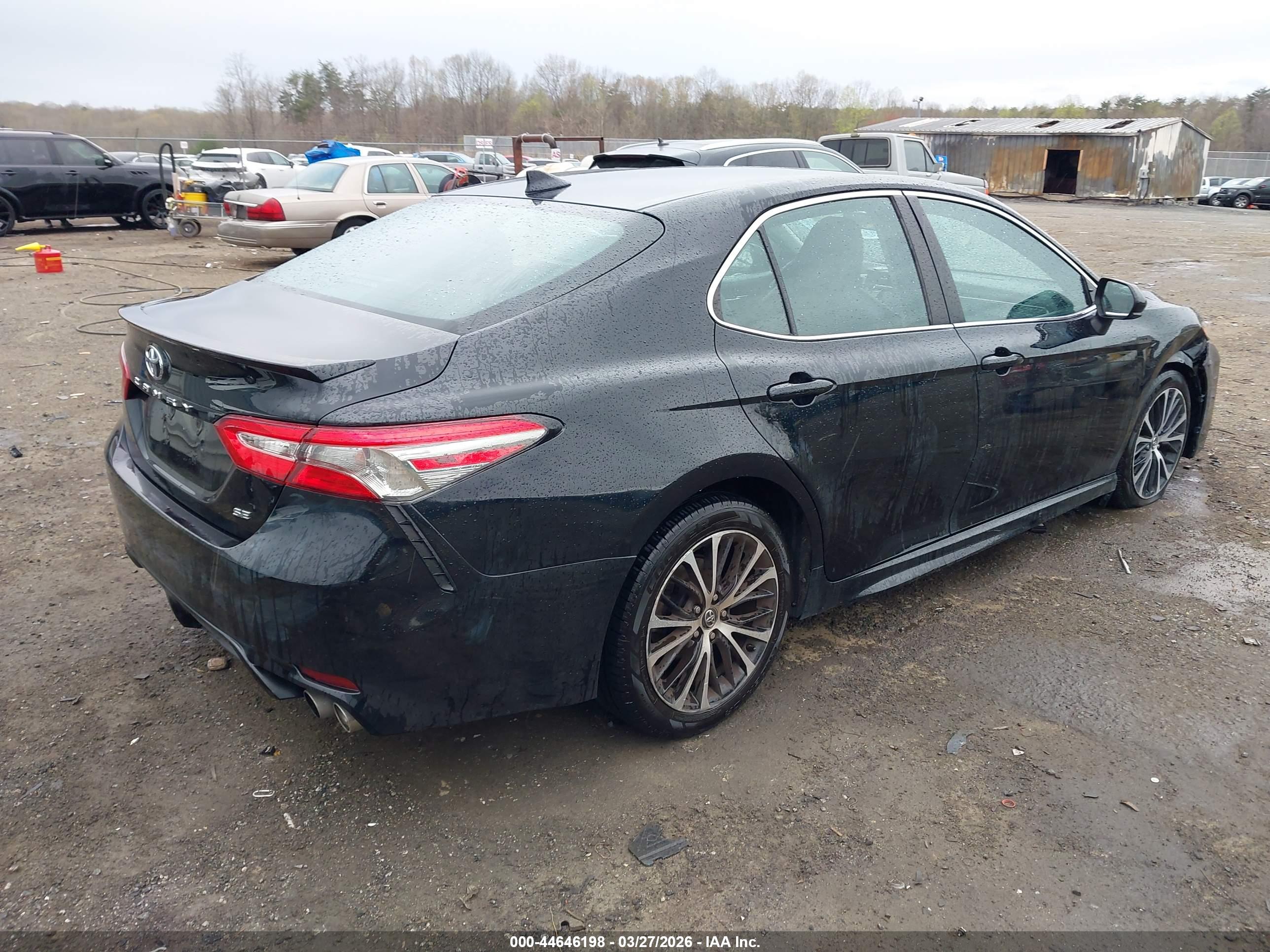 TOYOTA CAMRY image 4