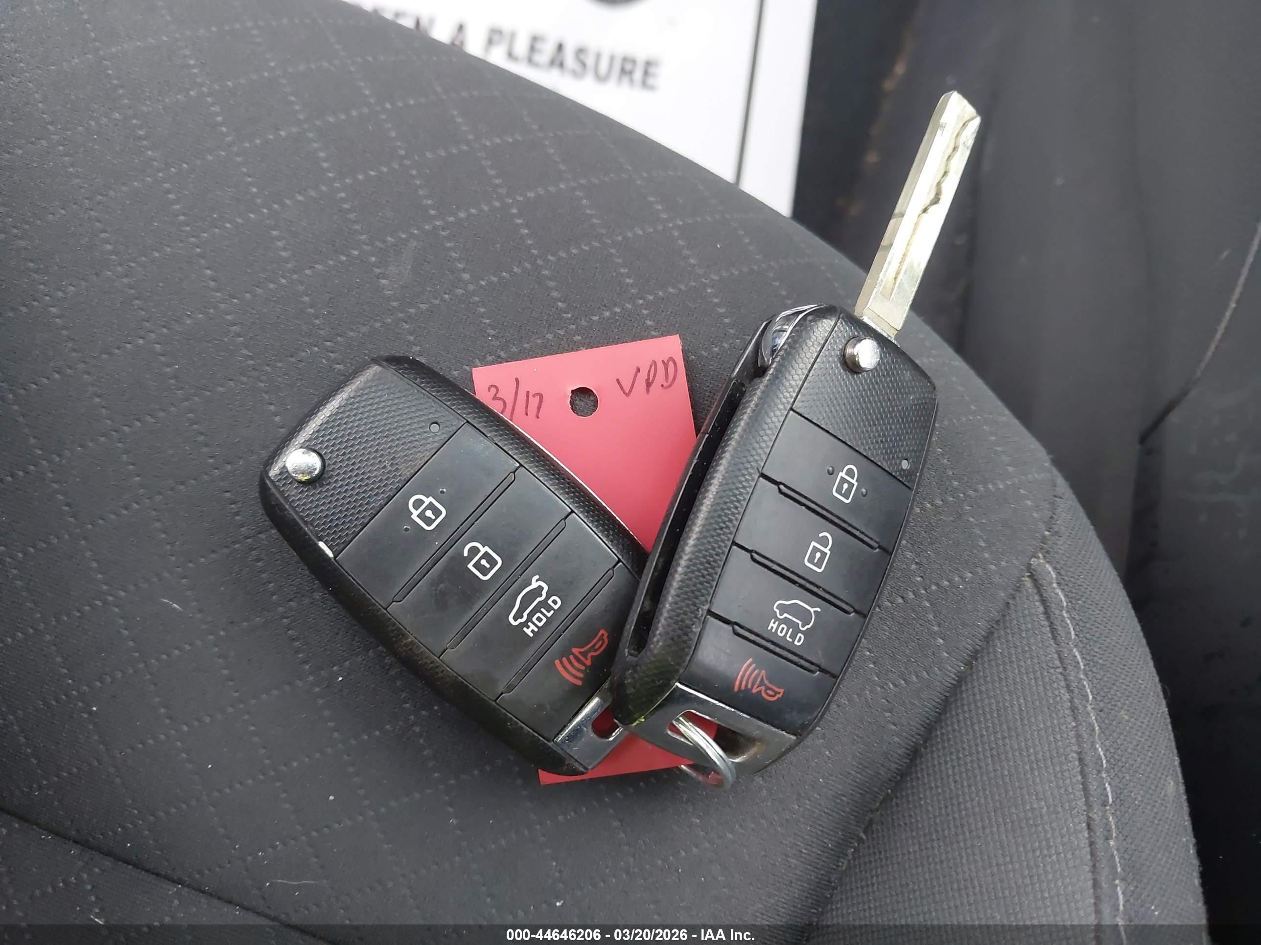 KIA SORENTO image 11