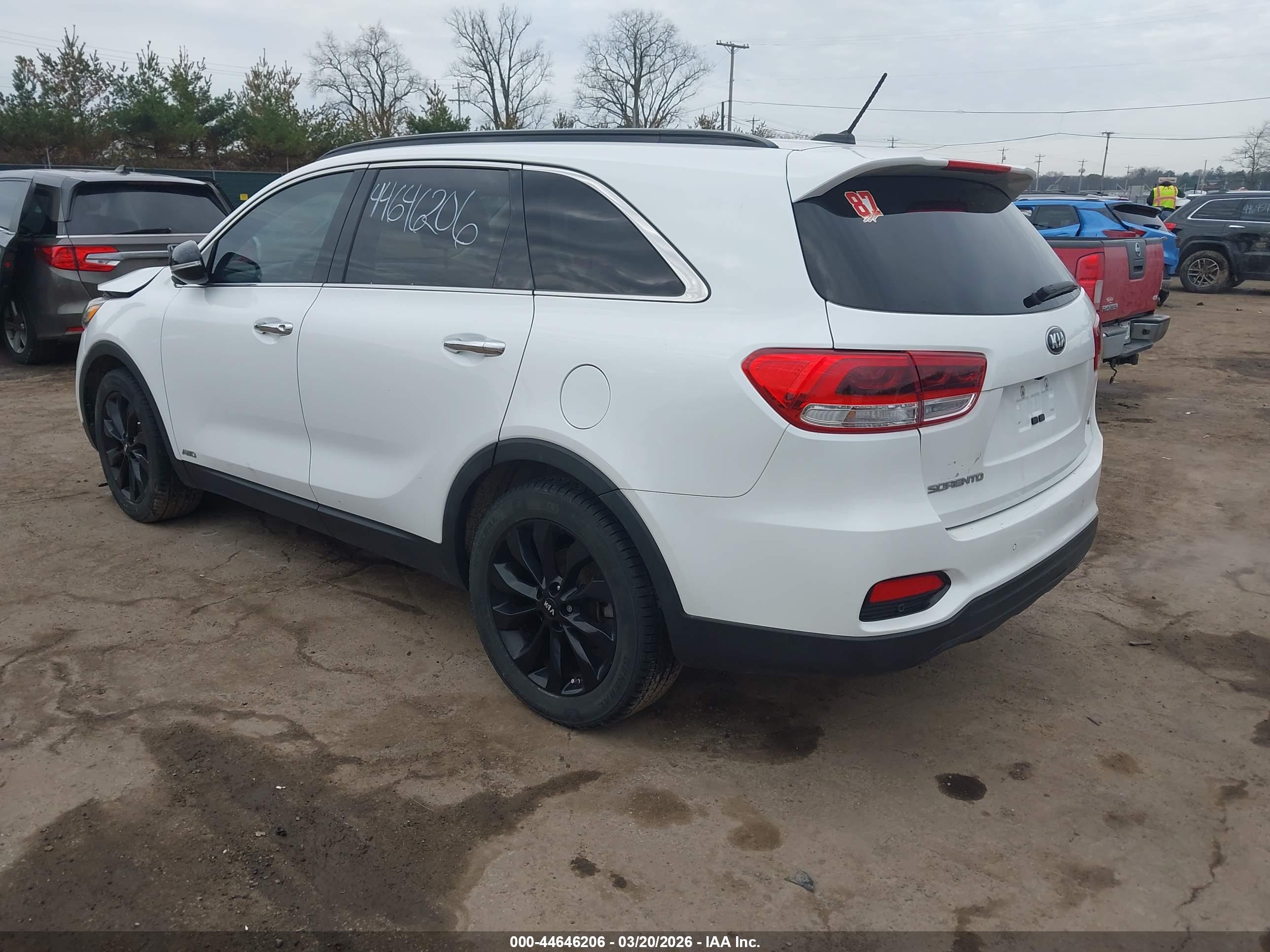 KIA SORENTO image 3