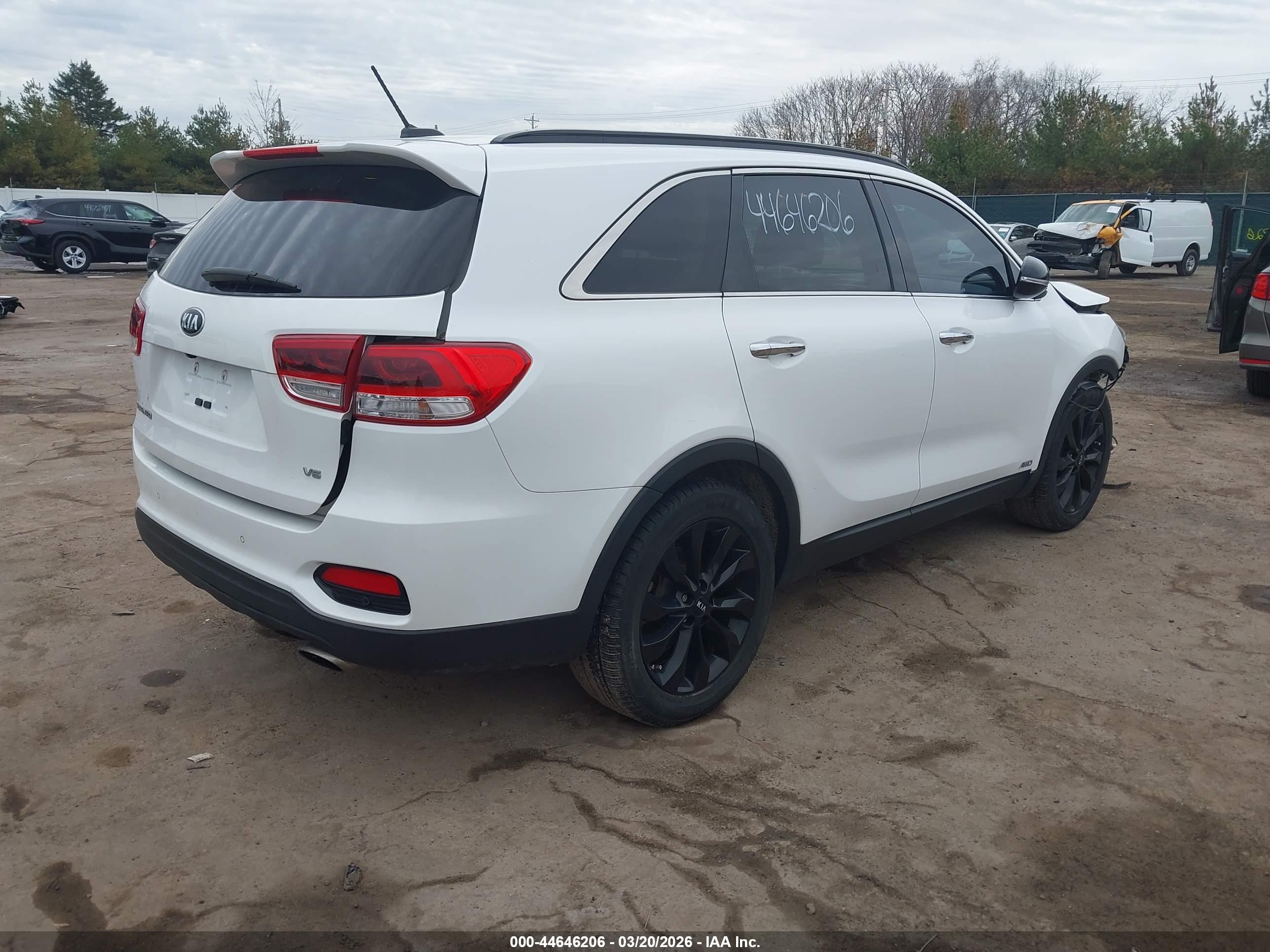 KIA SORENTO image 4