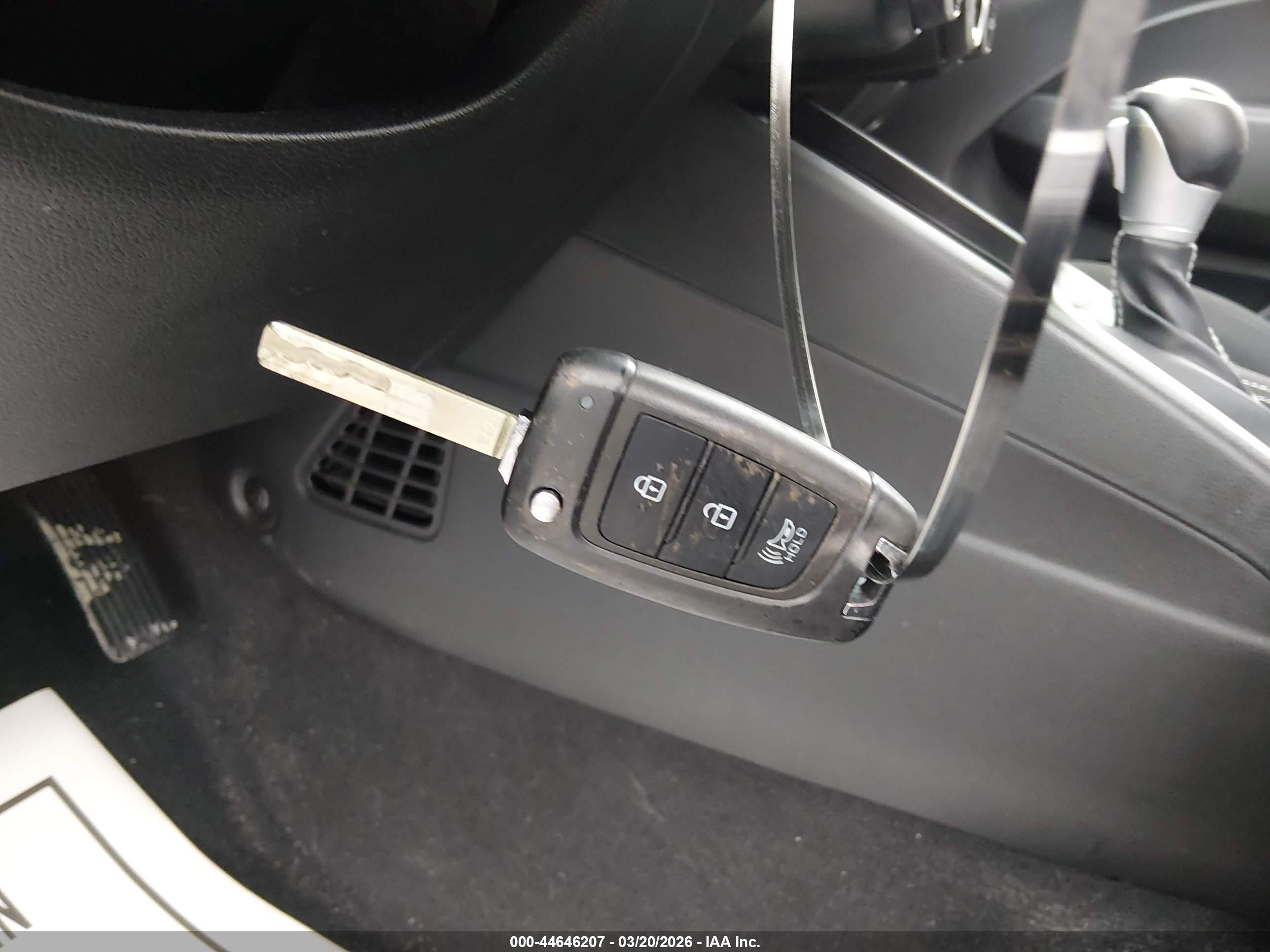 HYUNDAI VENUE image 11
