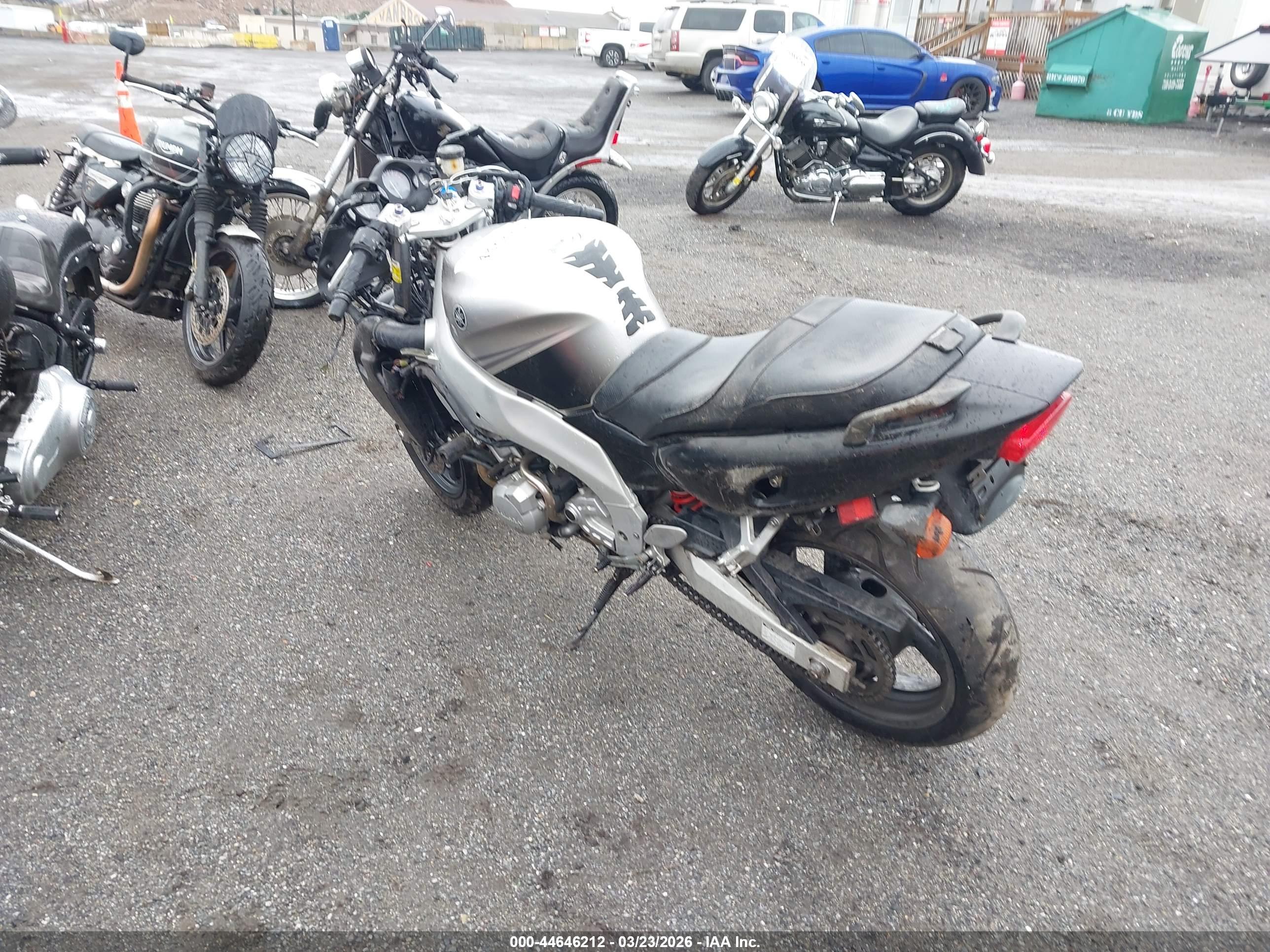 YAMAHA YZF600 image 3