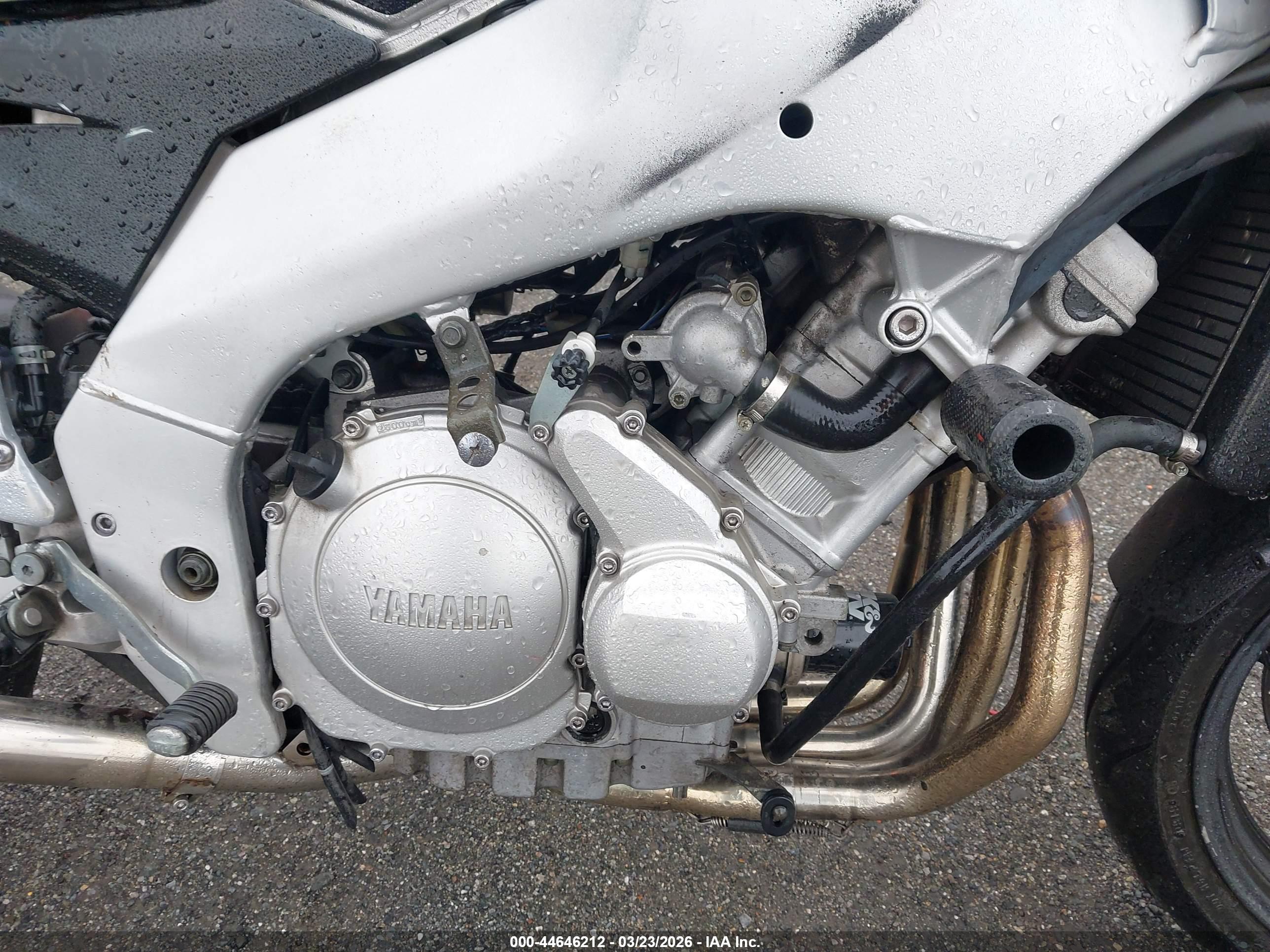 YAMAHA YZF600 image 8
