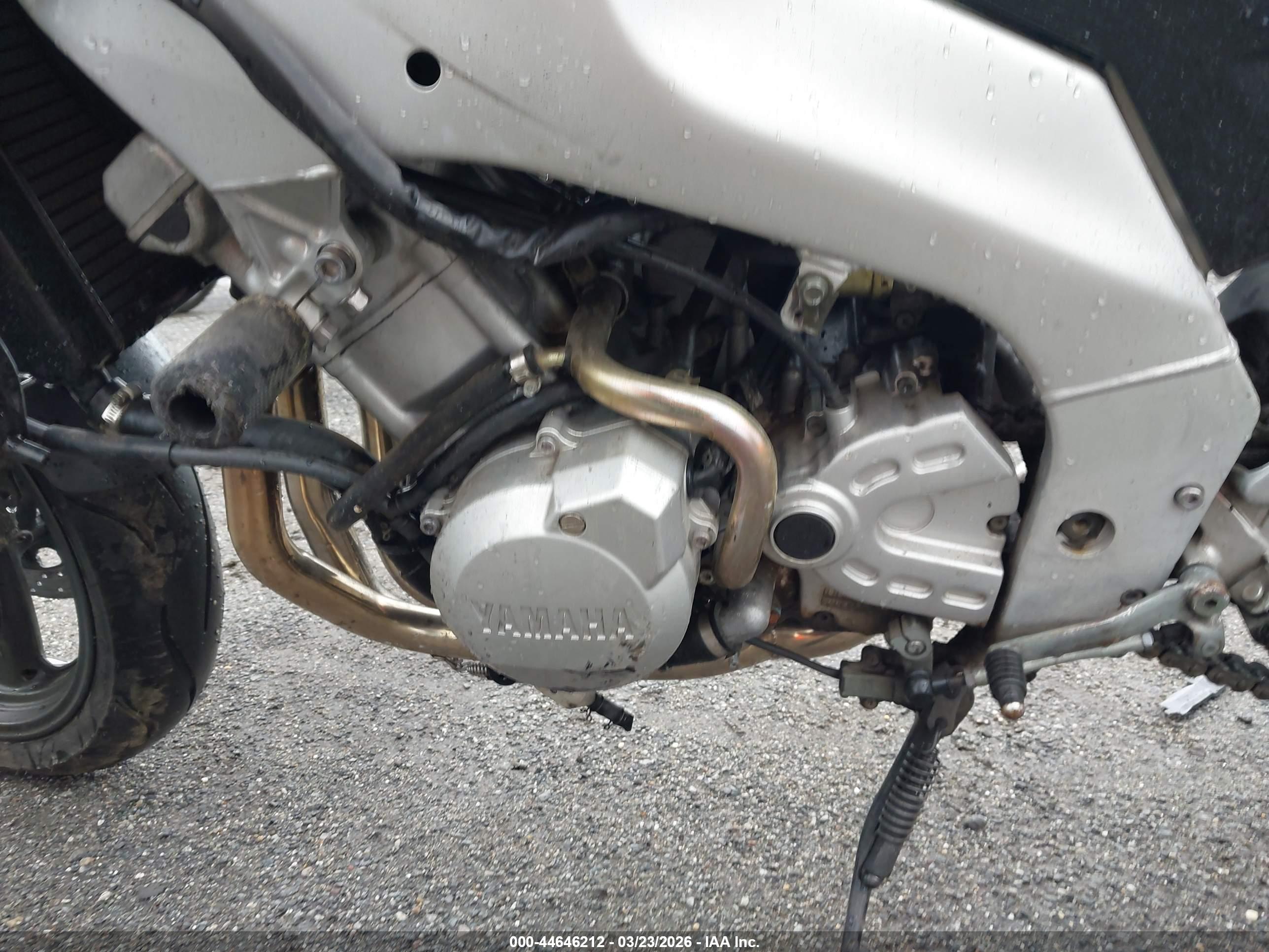 YAMAHA YZF600 image 9