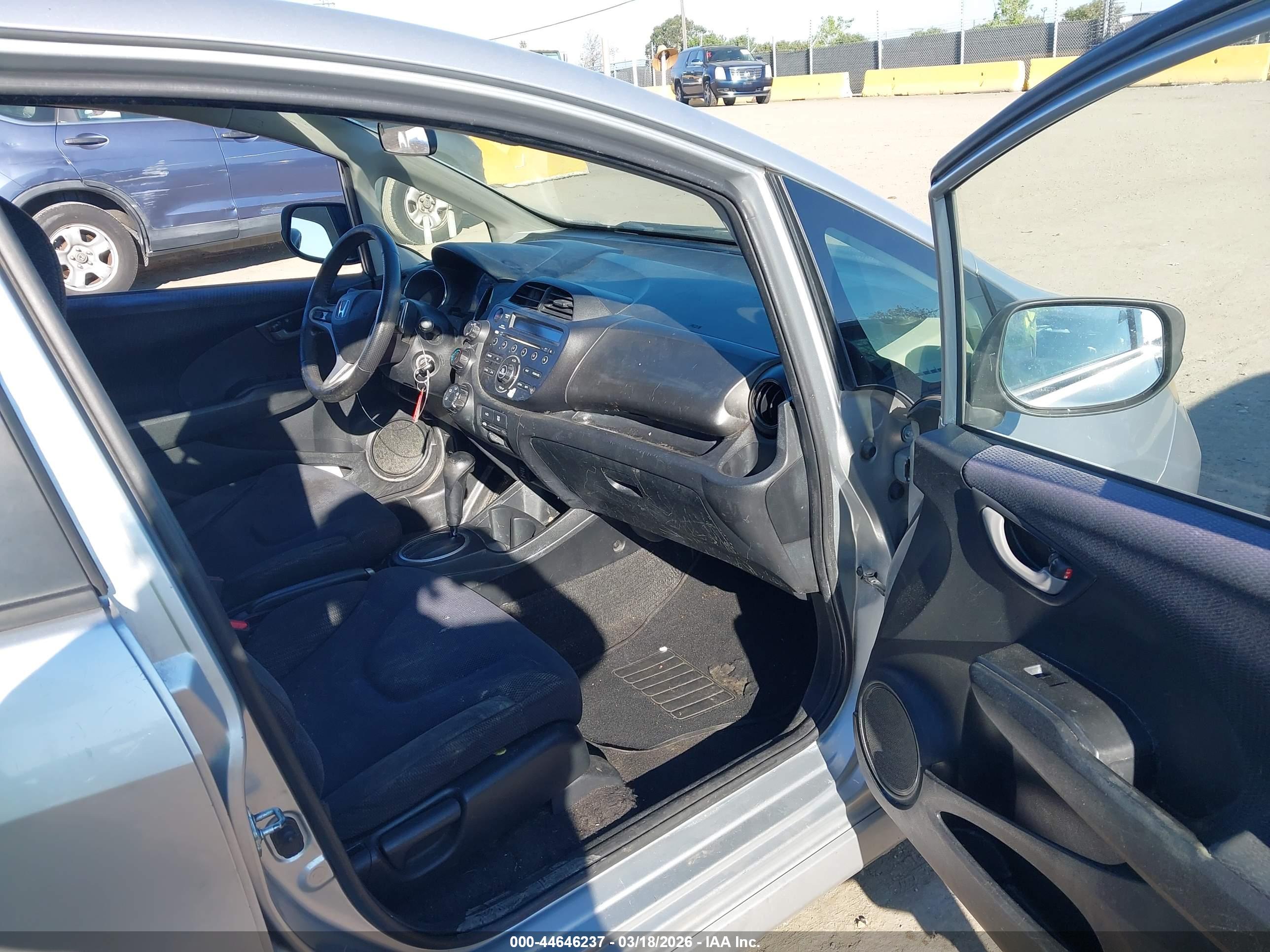 HONDA FIT image 5