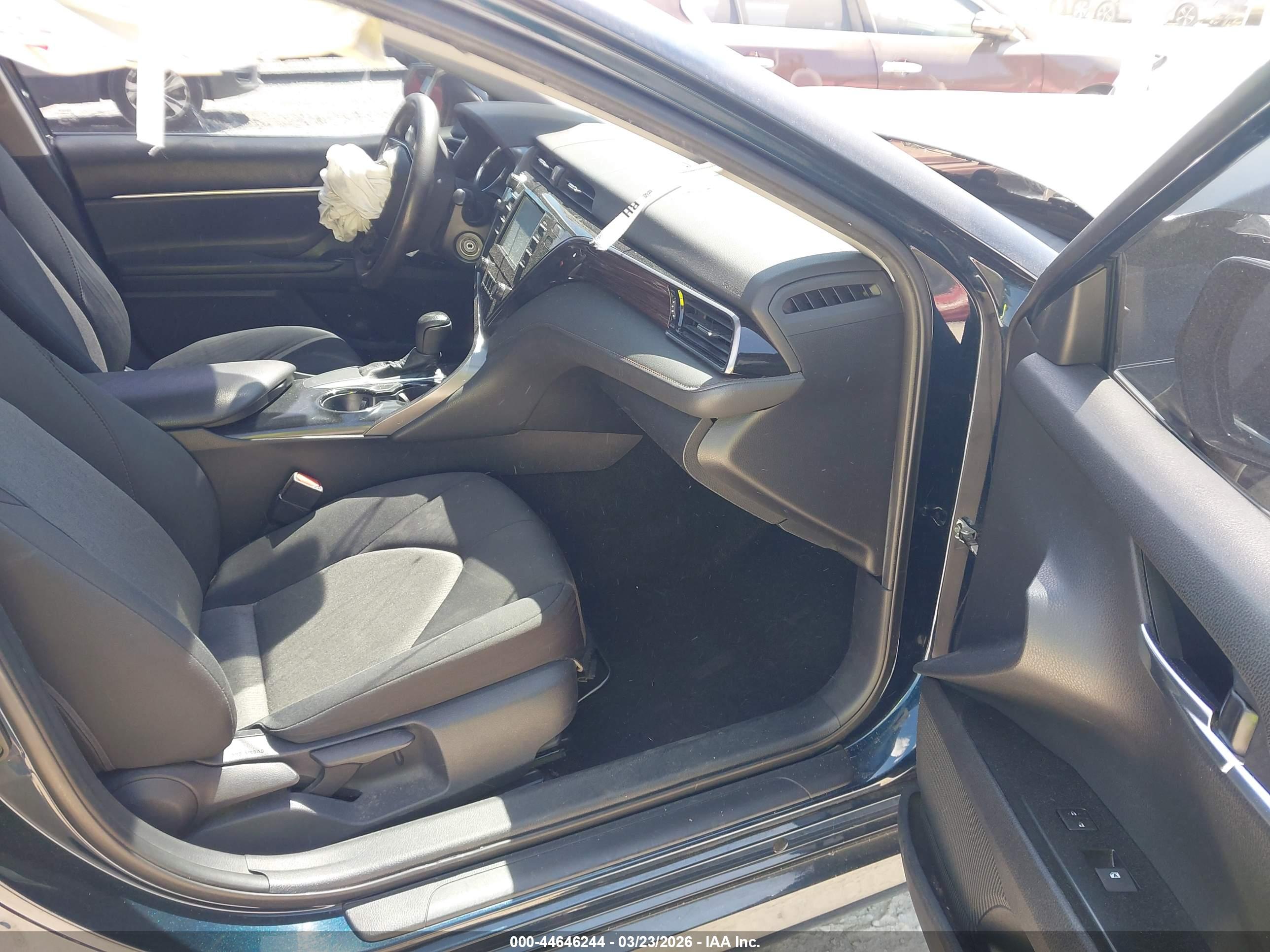 TOYOTA CAMRY image 5