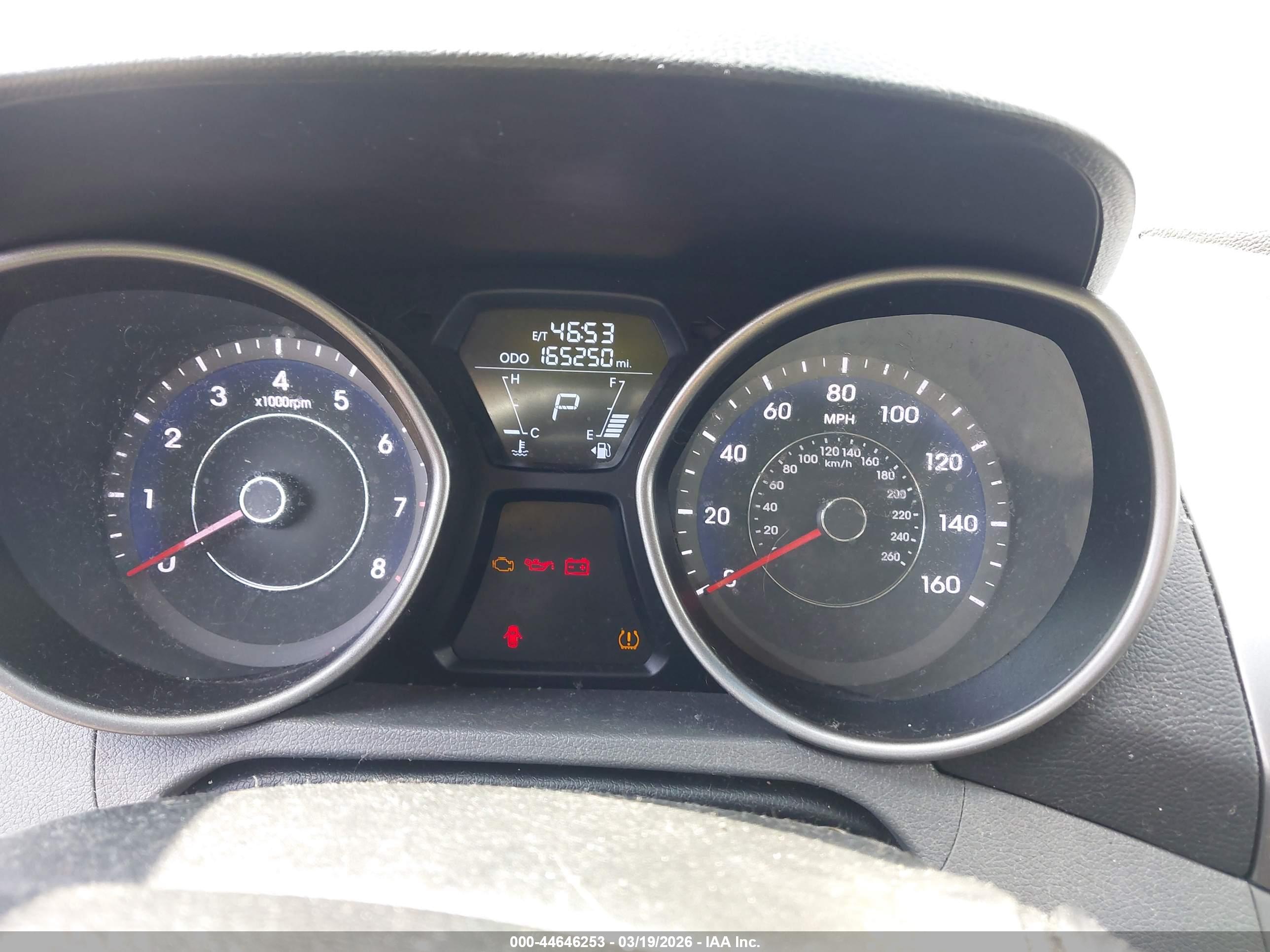 HYUNDAI ELANTRA image 7