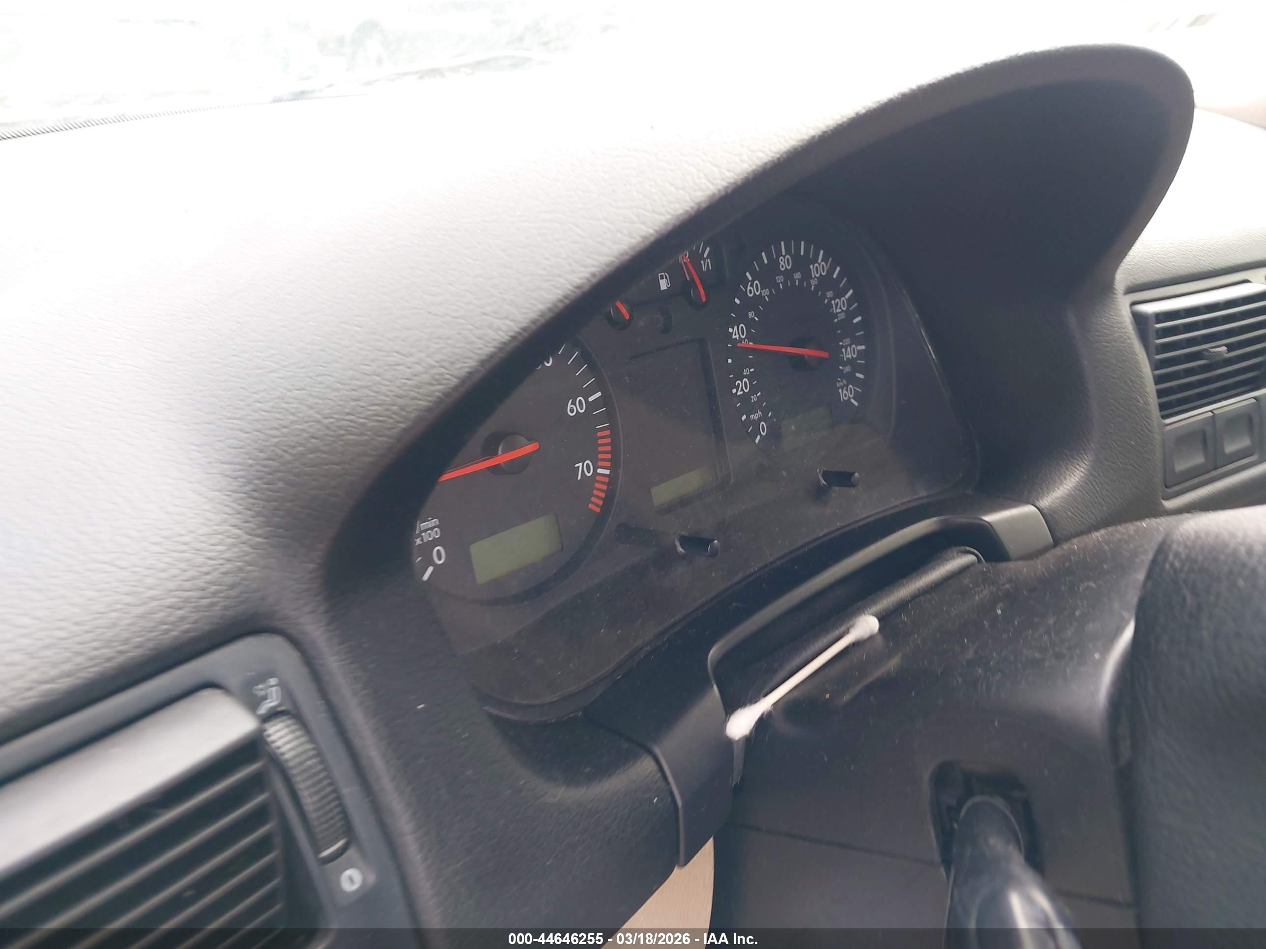 VOLKSWAGEN GOLF image 7