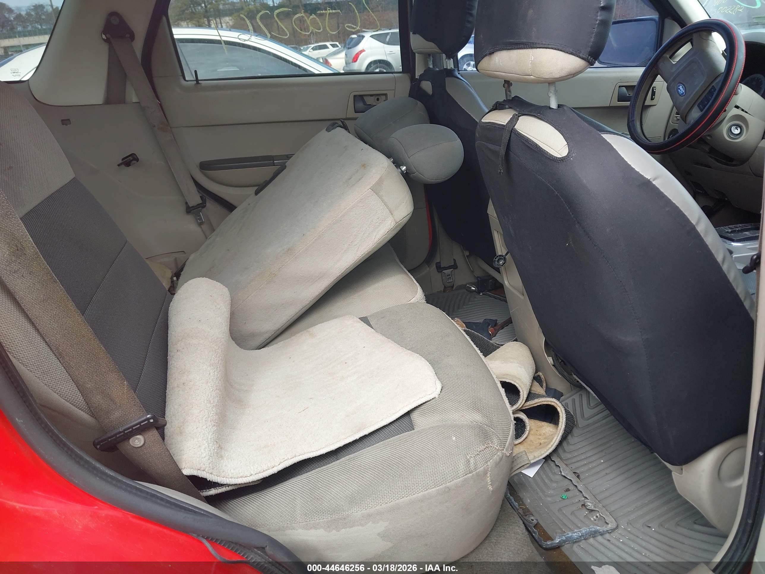 FORD ESCAPE image 8