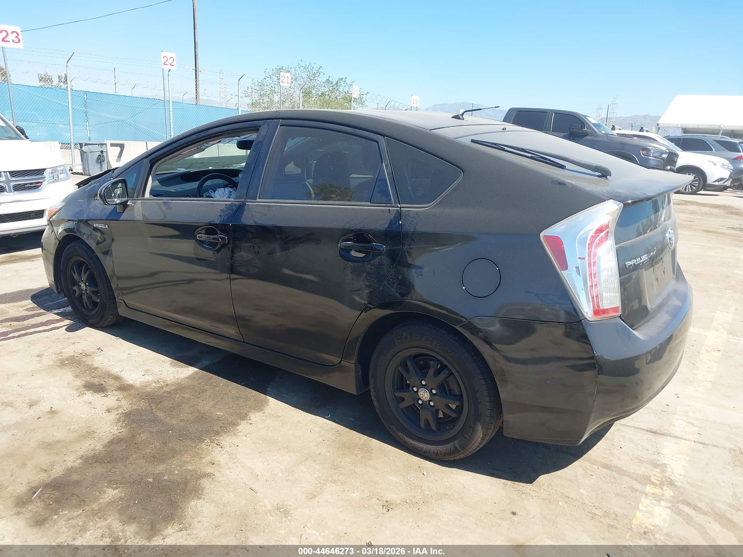 TOYOTA PRIUS image 3