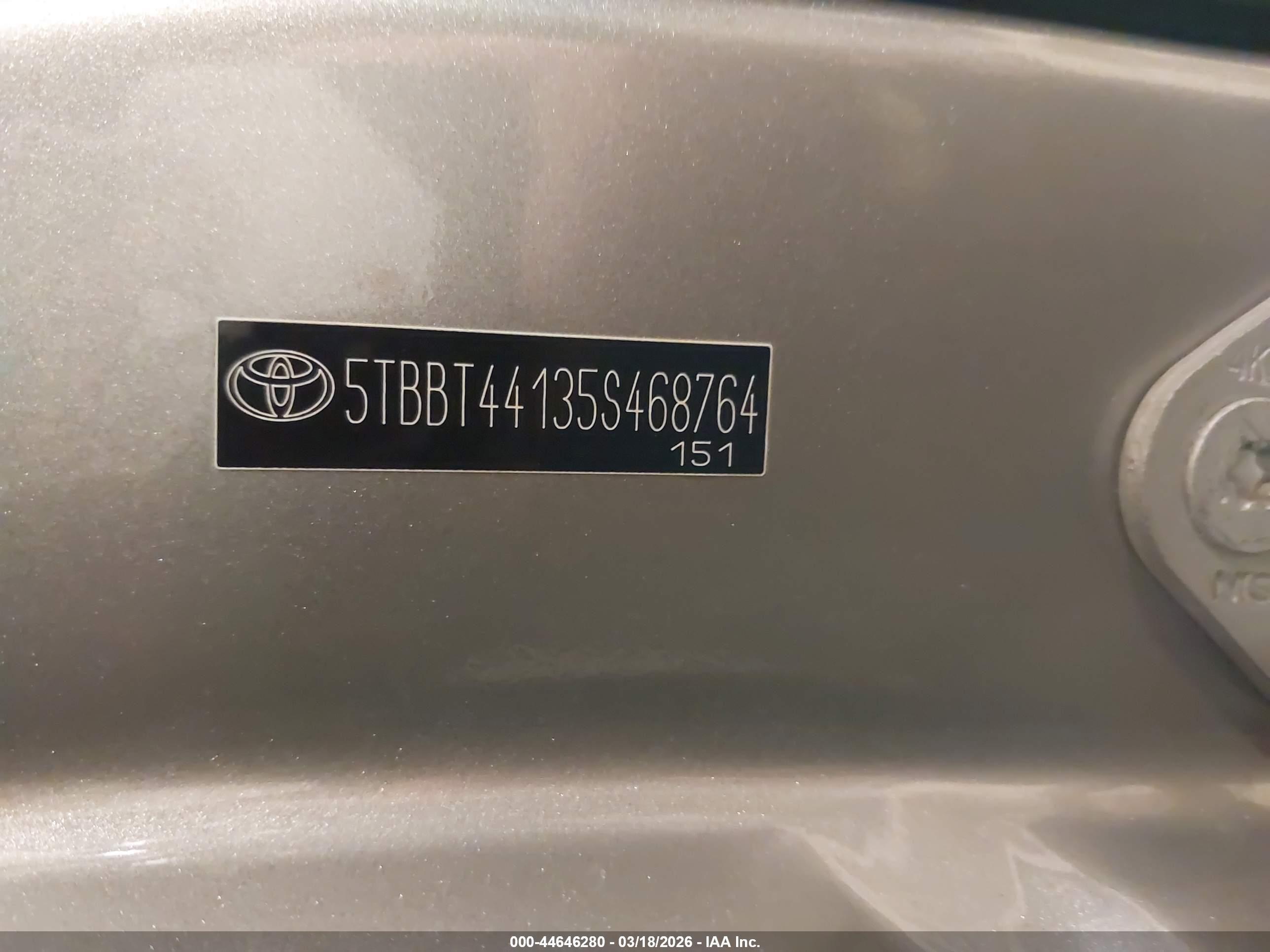 TOYOTA TUNDRA image 9