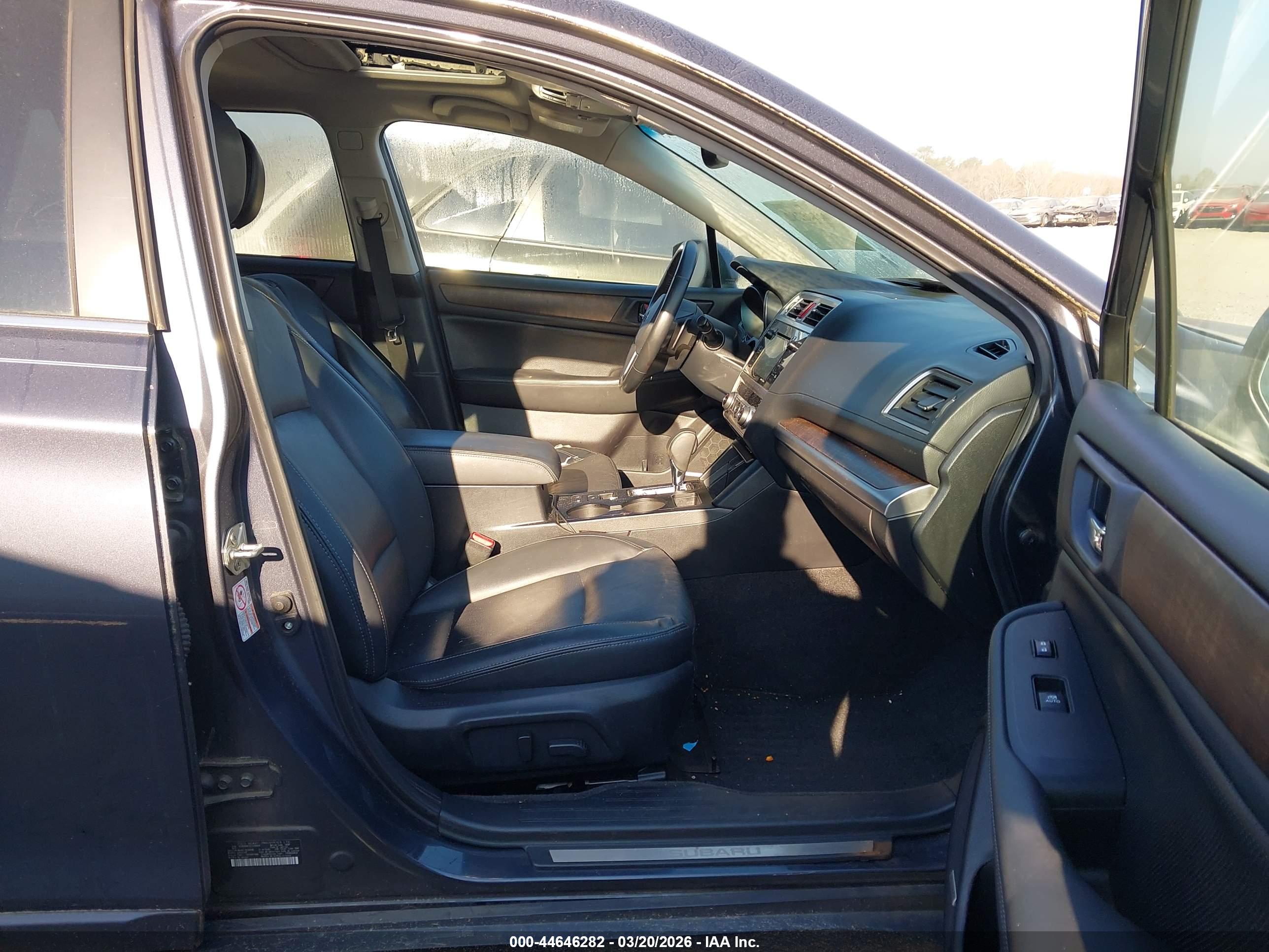 SUBARU OUTBACK image 5
