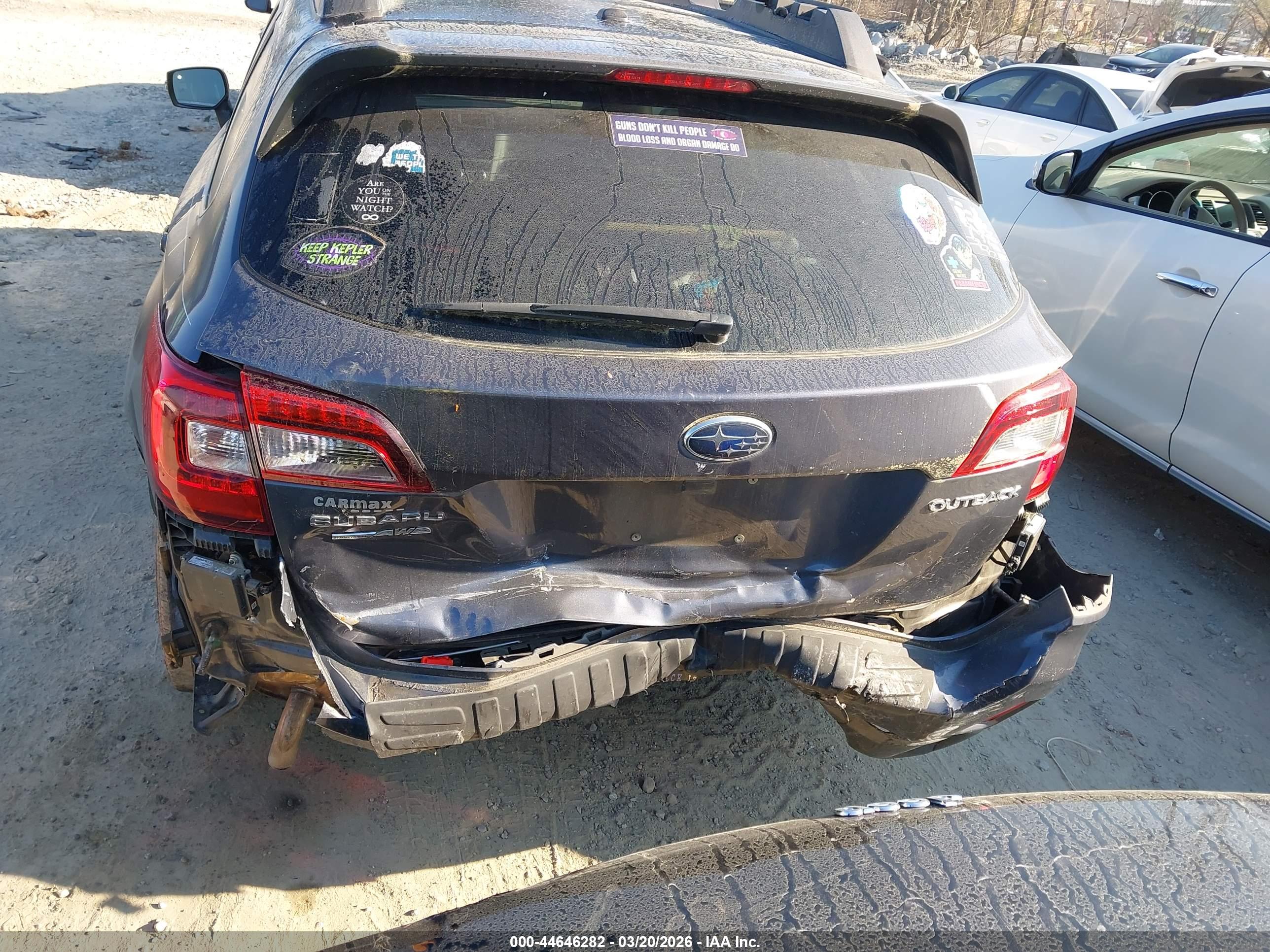 SUBARU OUTBACK image 6
