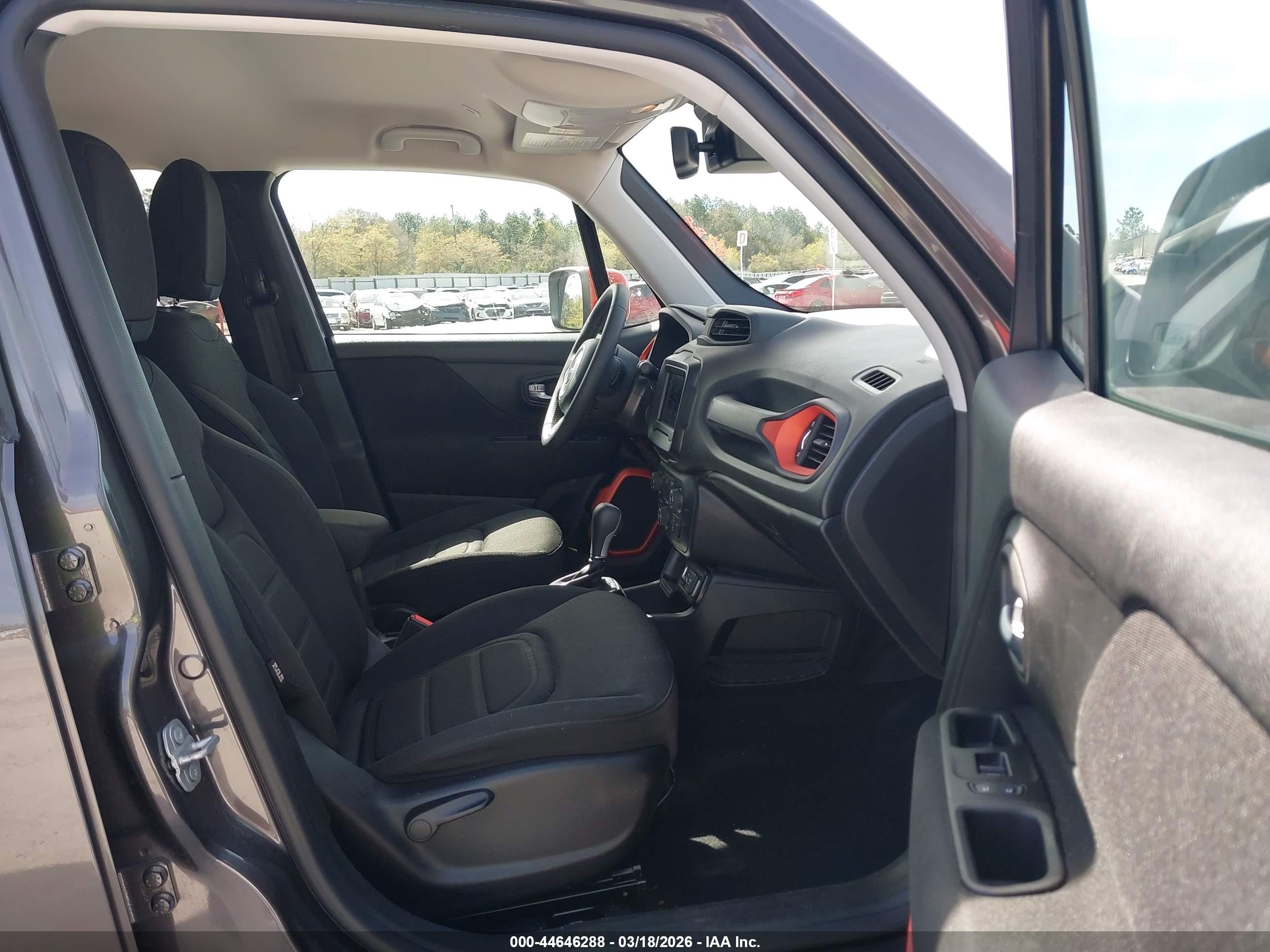 JEEP RENEGADE image 5