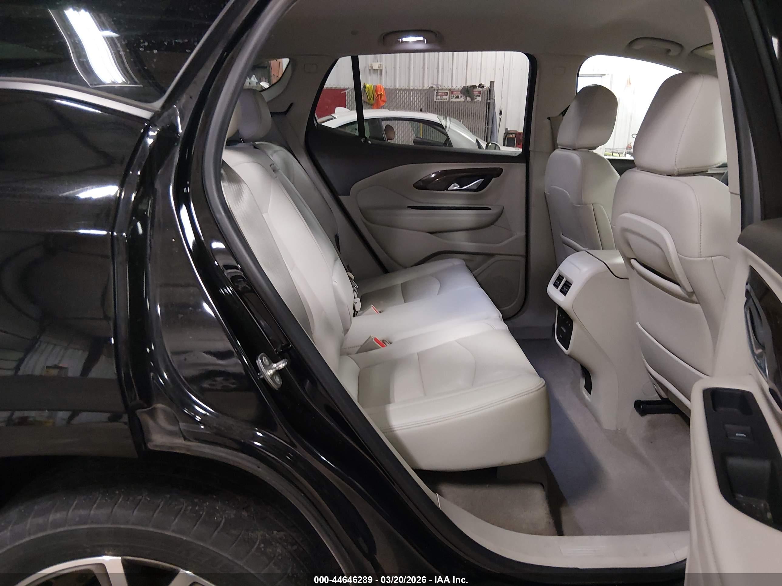 GMC TERRAIN image 8