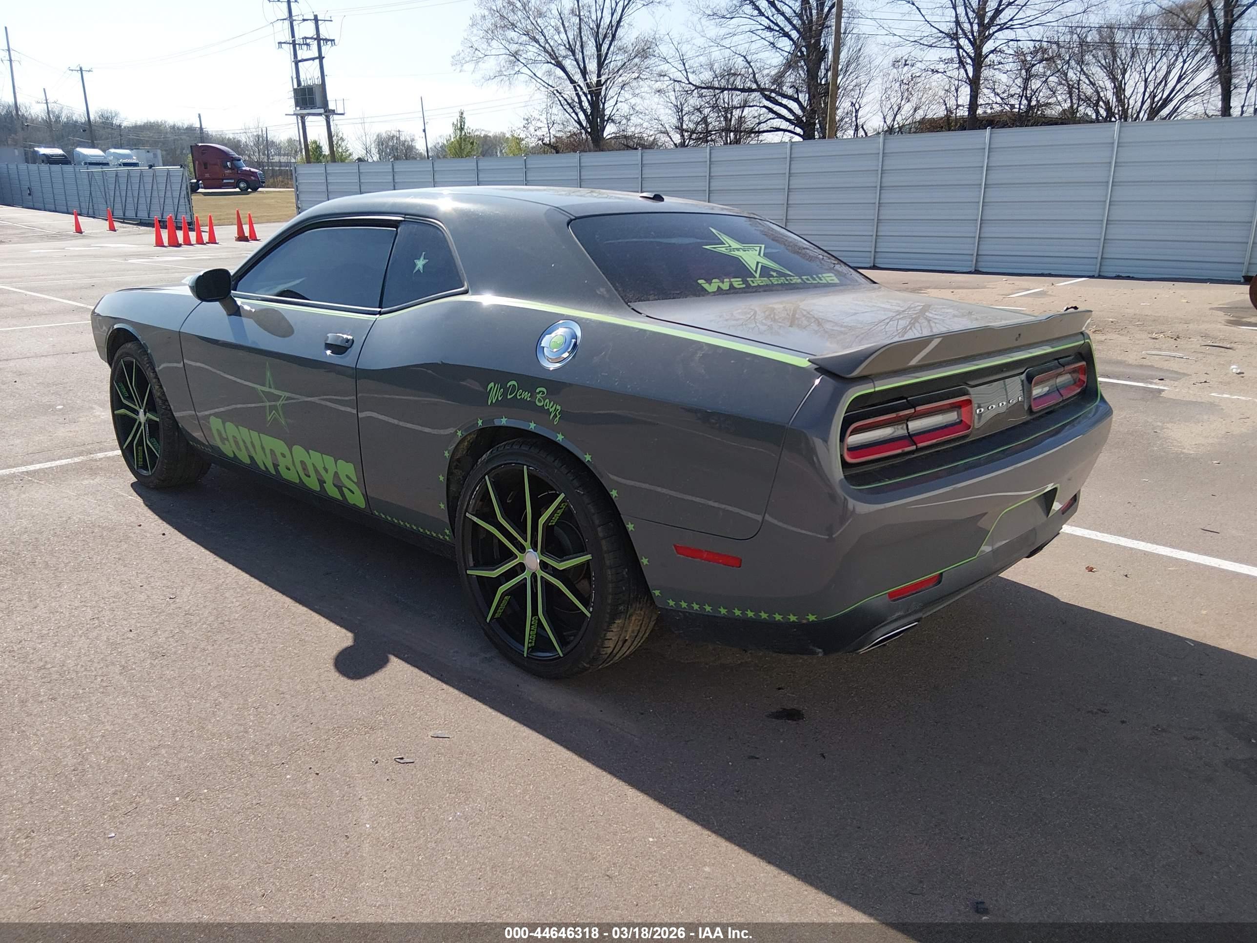 DODGE CHALLENGER image 3