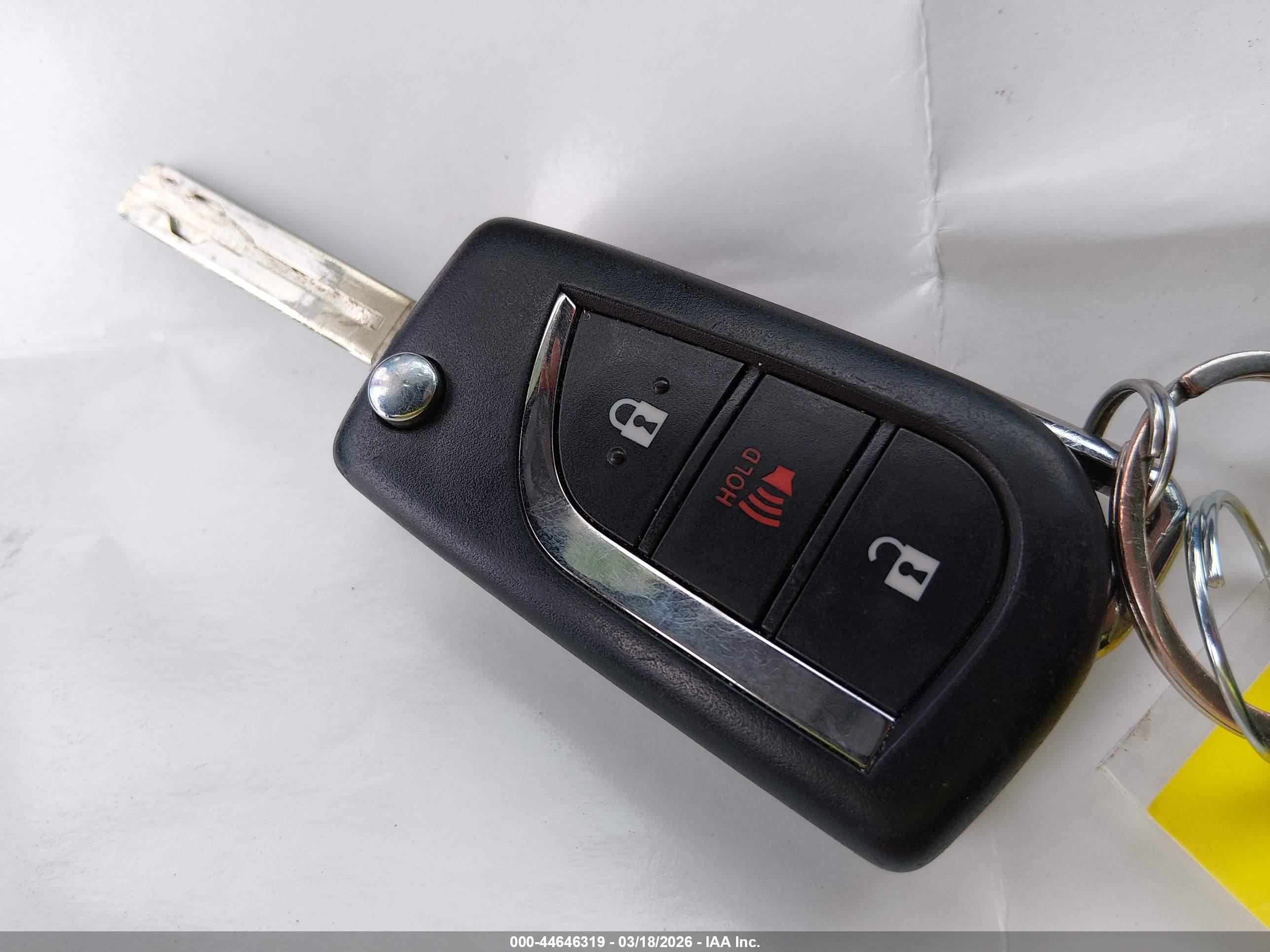 TOYOTA RAV4 image 11
