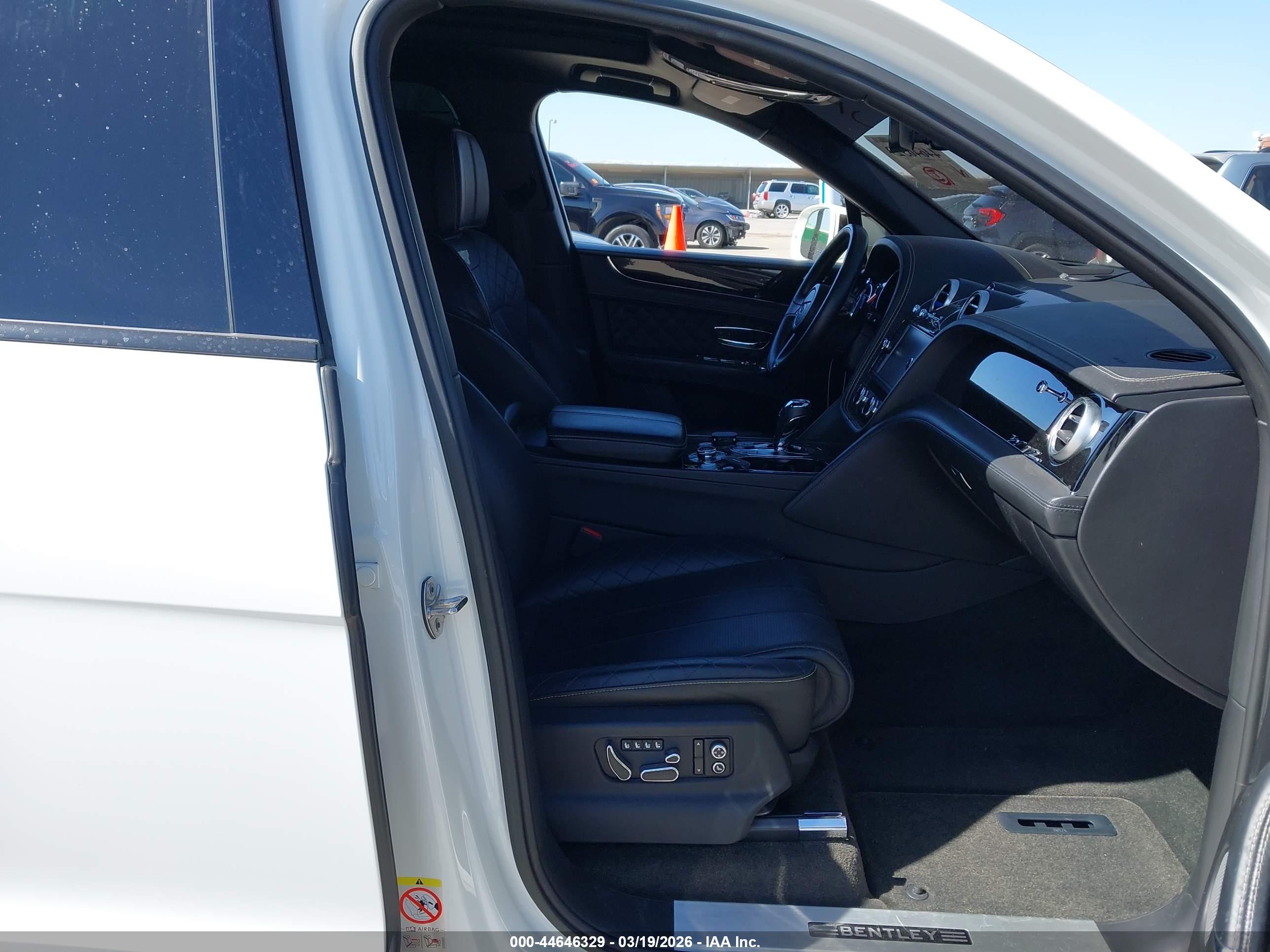 BENTLEY BENTAYGA image 5