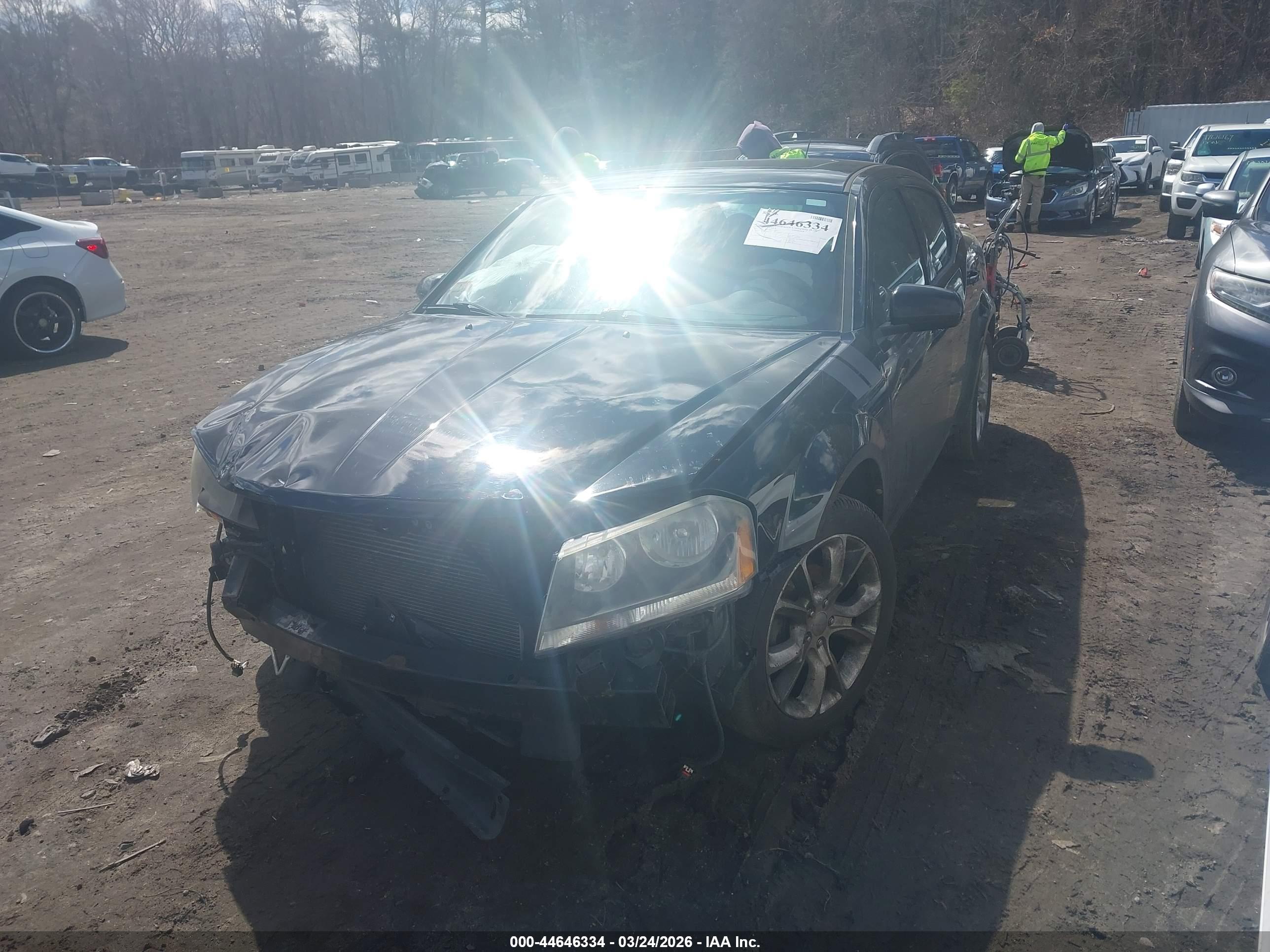 DODGE AVENGER image 2