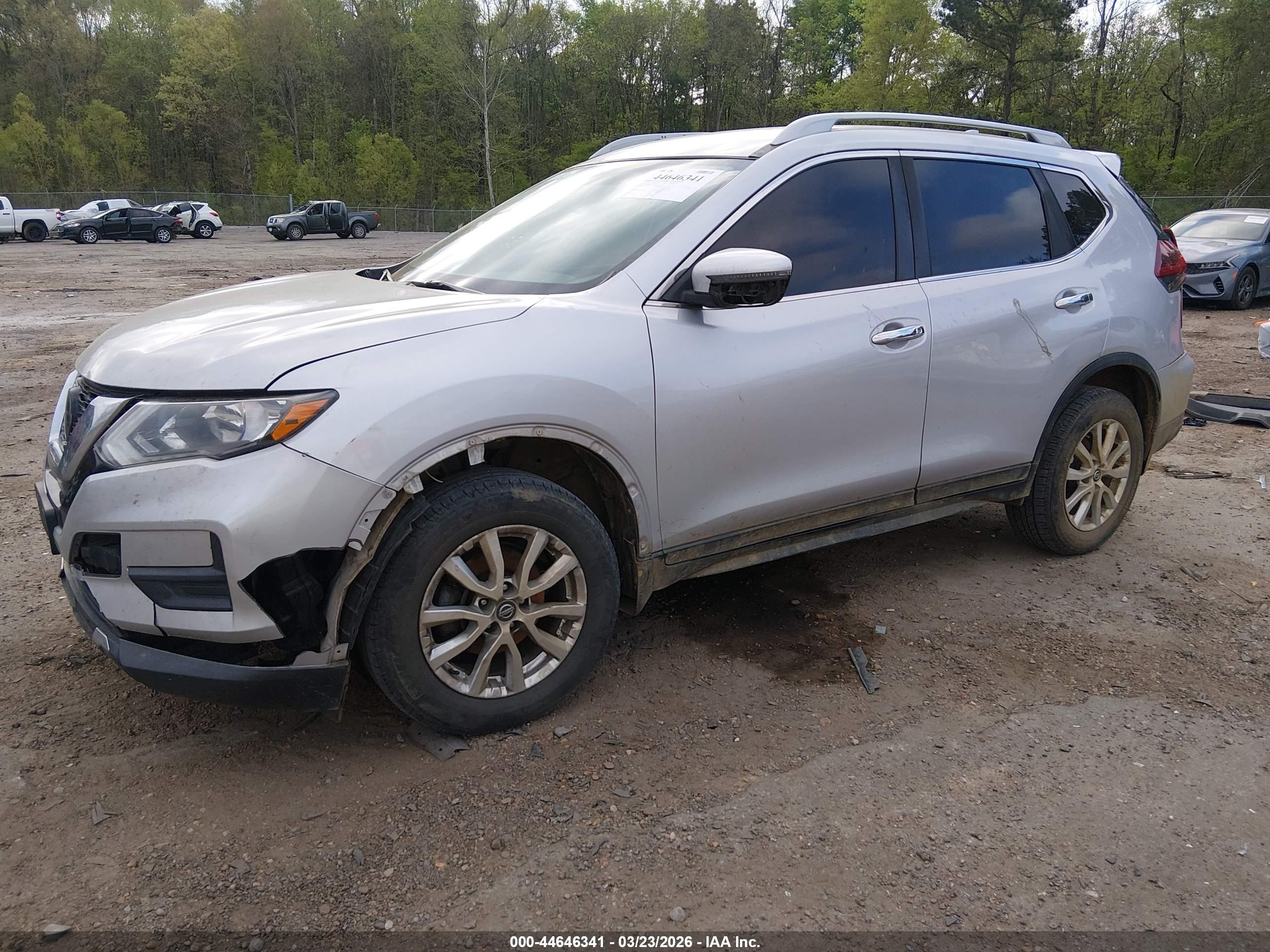 NISSAN ROGUE image 2