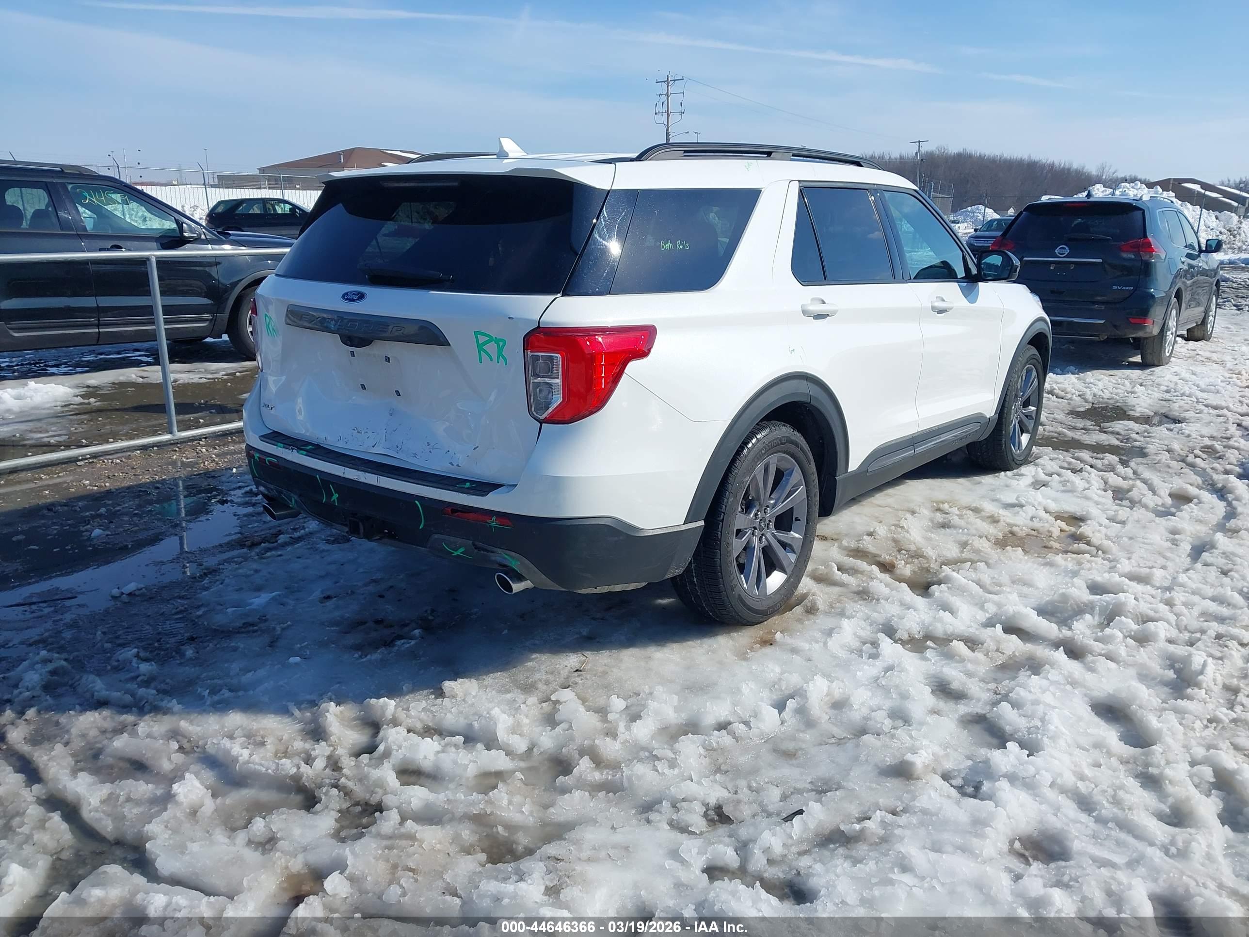 FORD EXPLORER image 4