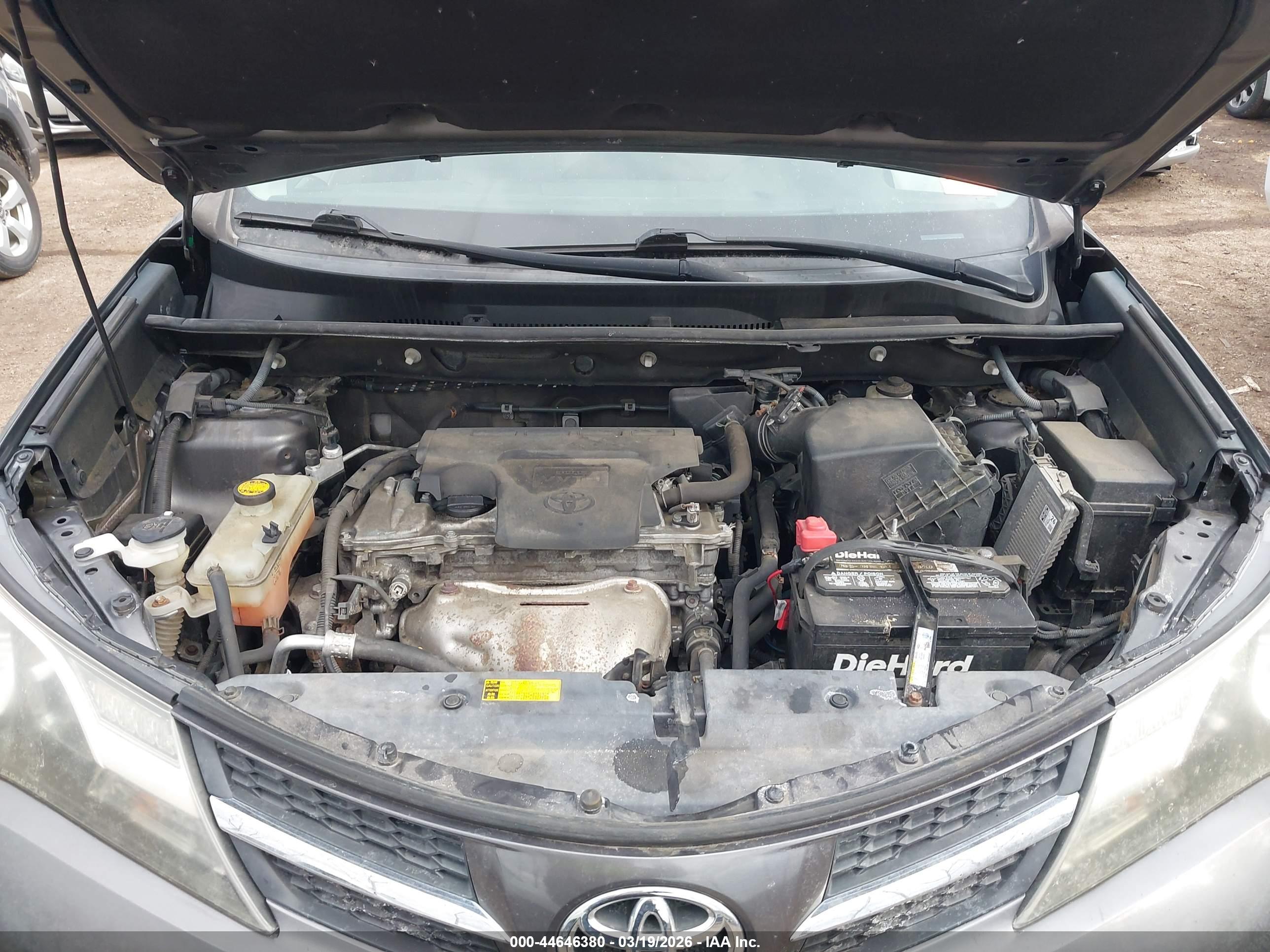 TOYOTA RAV4 image 10
