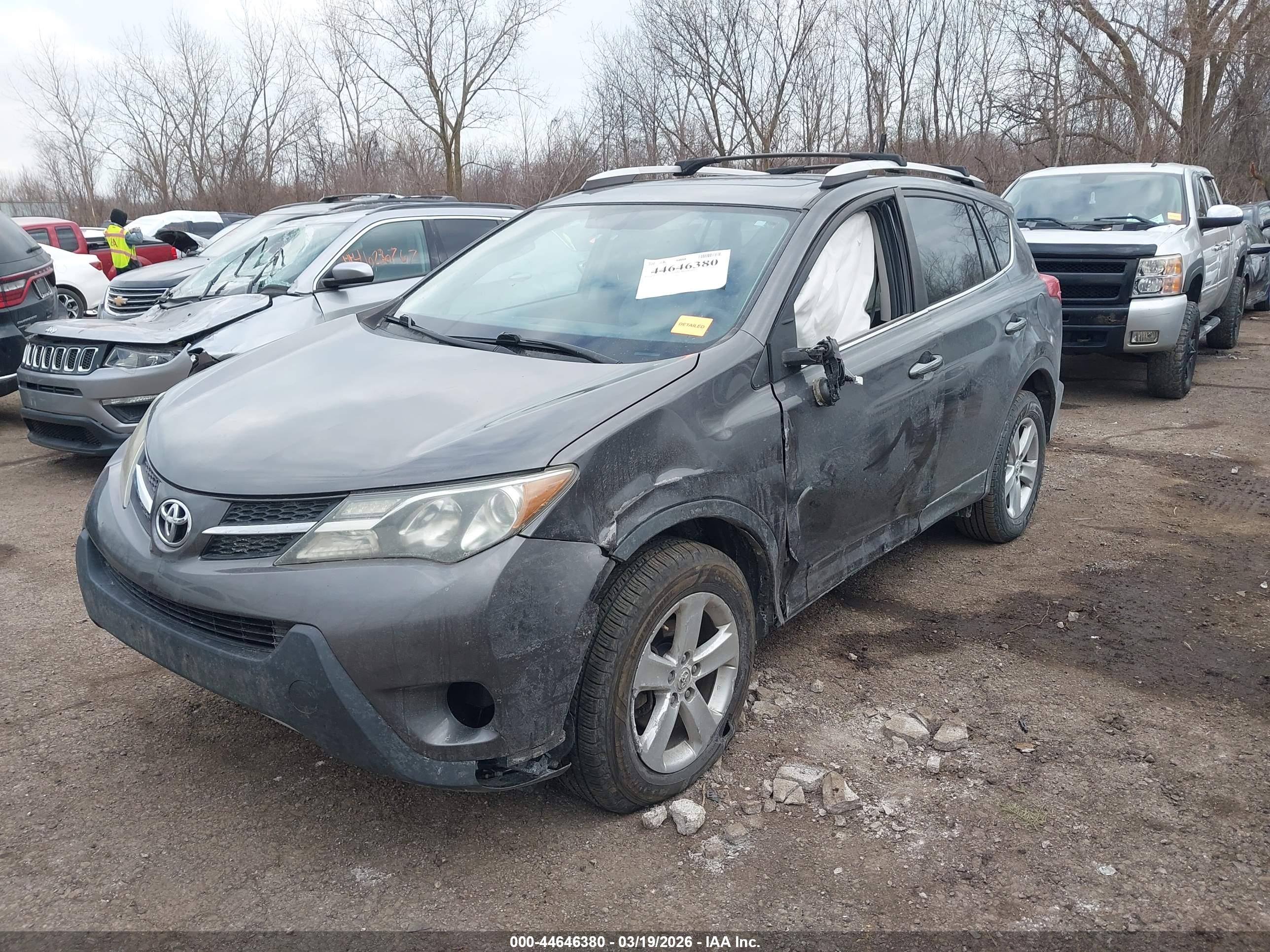 TOYOTA RAV4 image 2