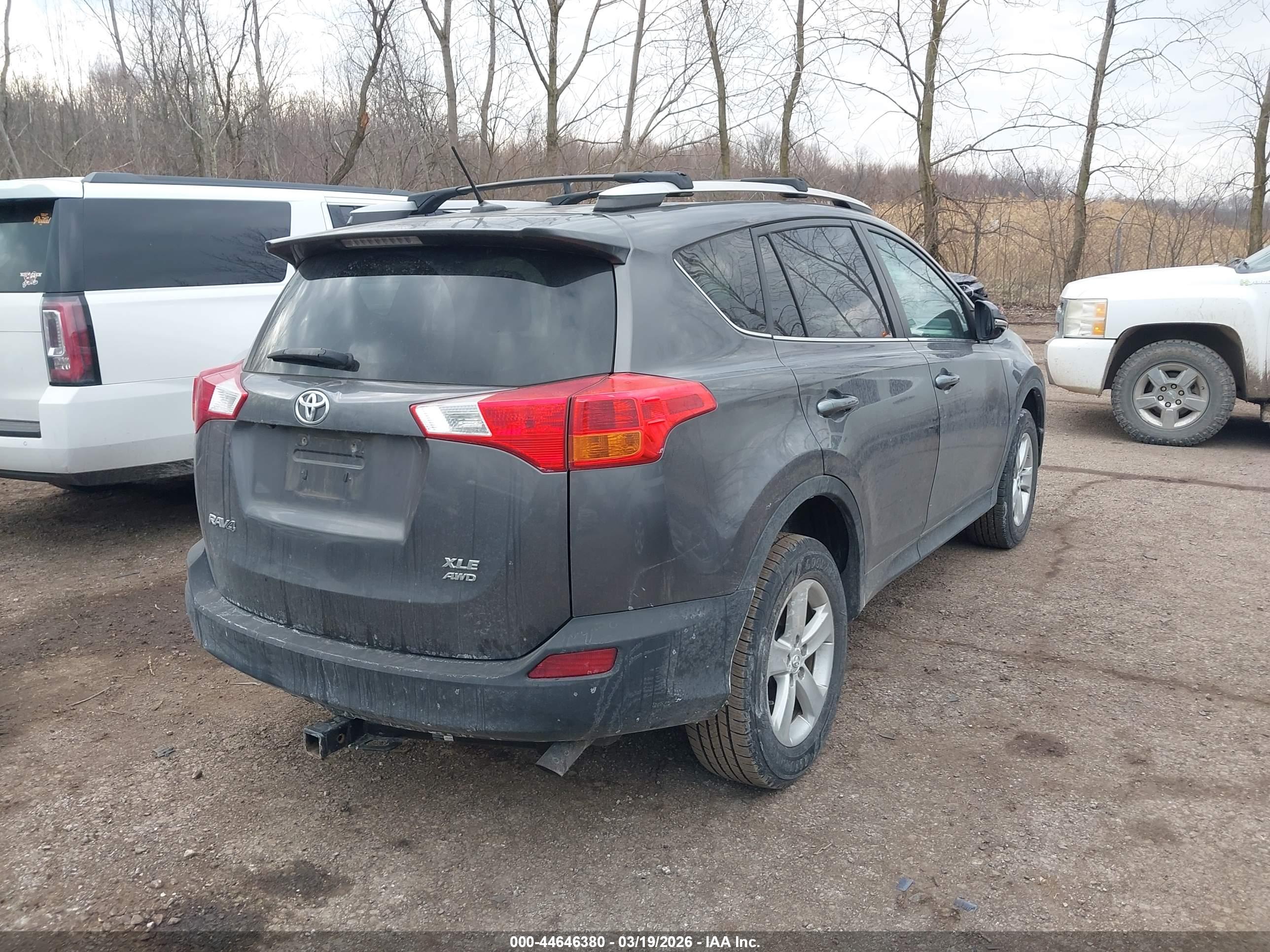 TOYOTA RAV4 image 4
