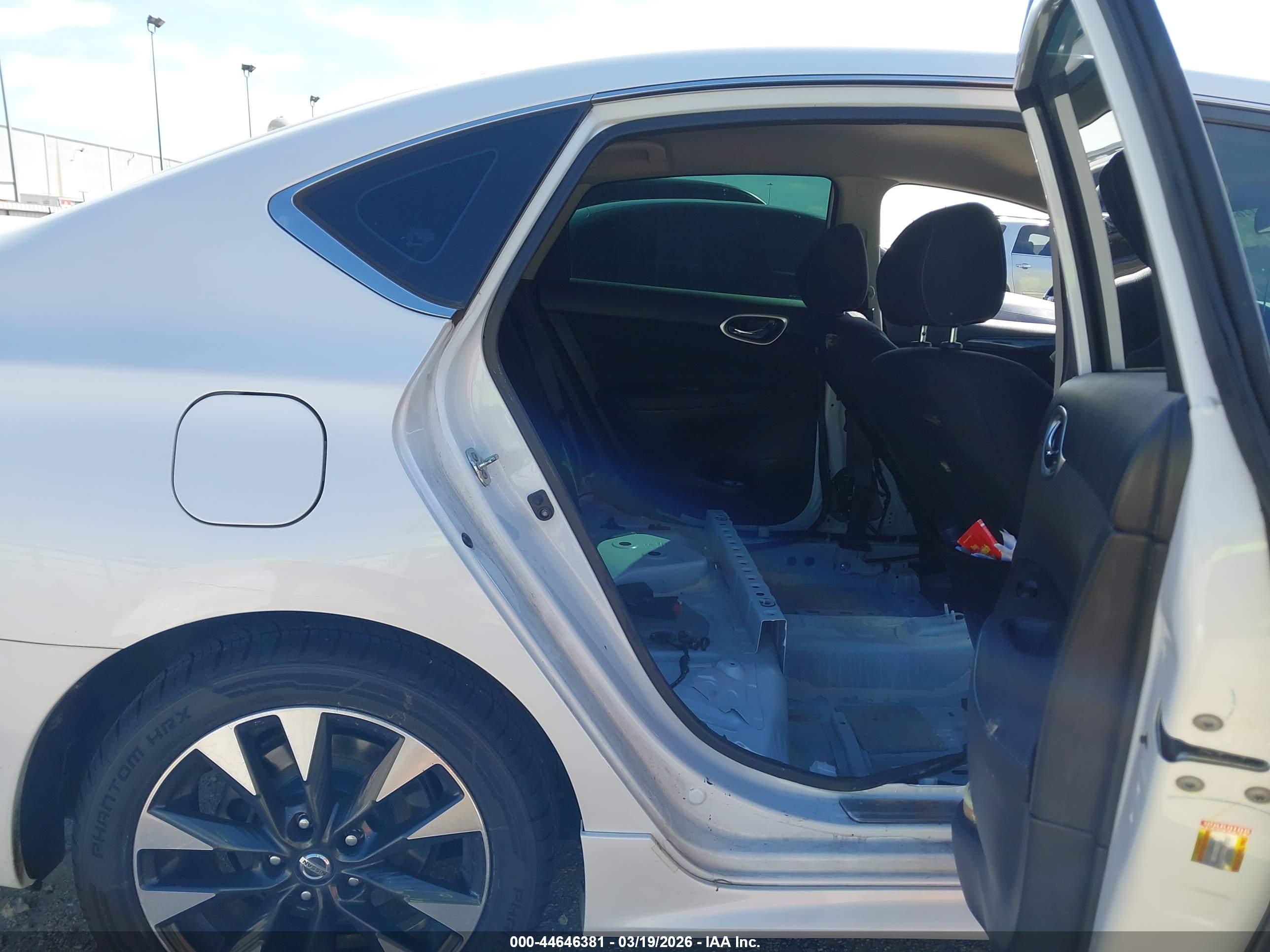 NISSAN SENTRA image 8
