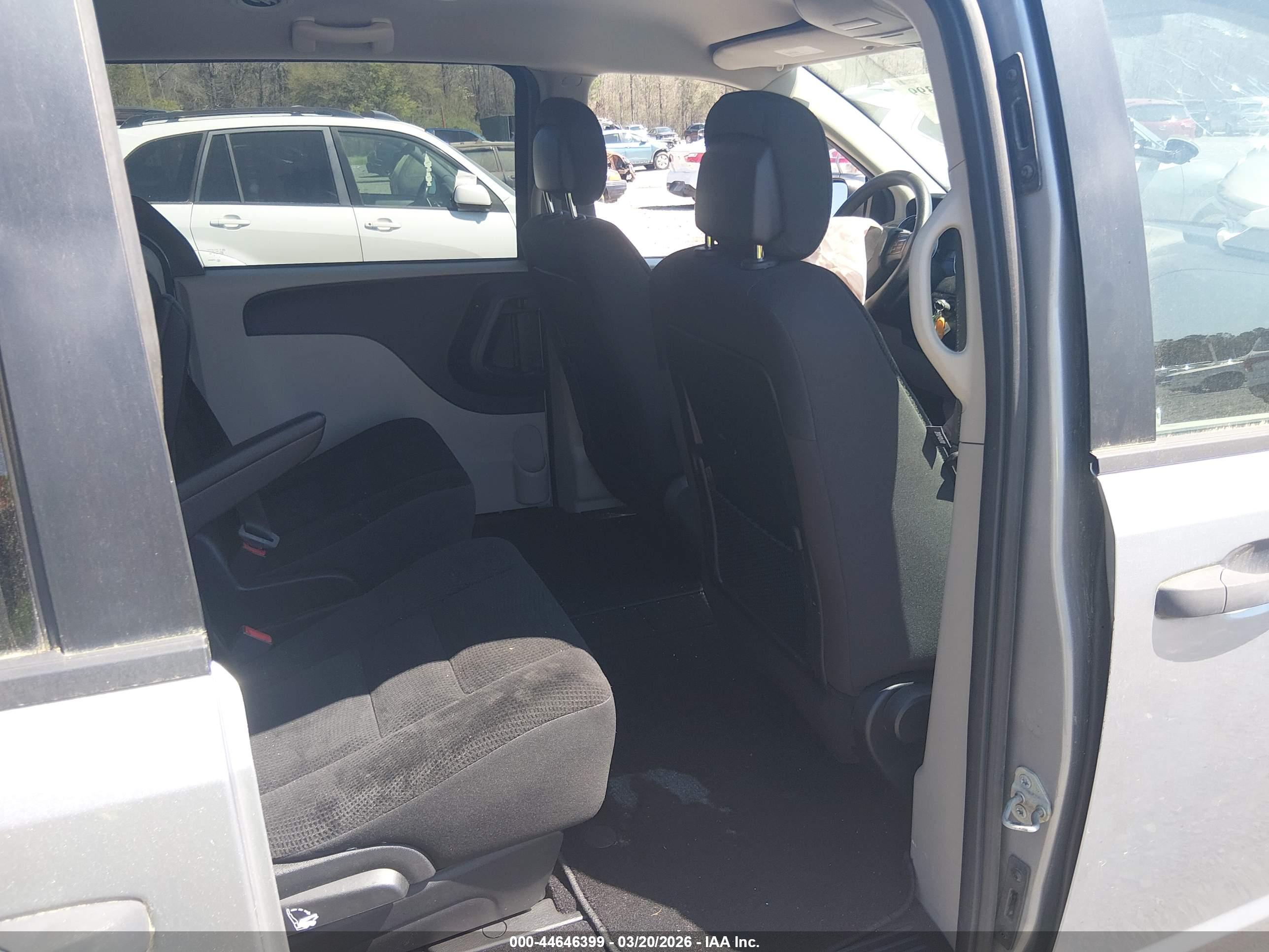 DODGE GRAND image 8