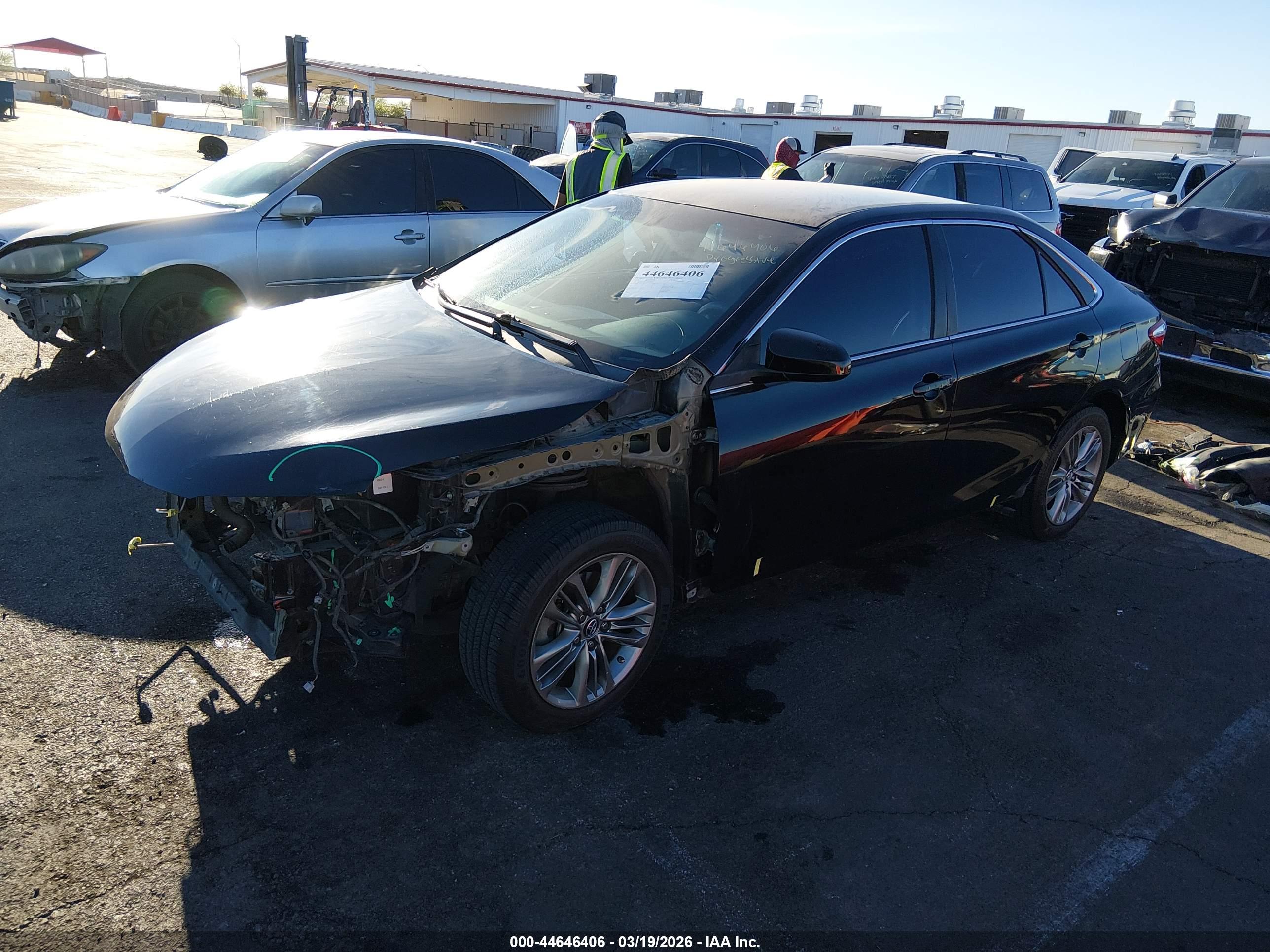 TOYOTA CAMRY image 2