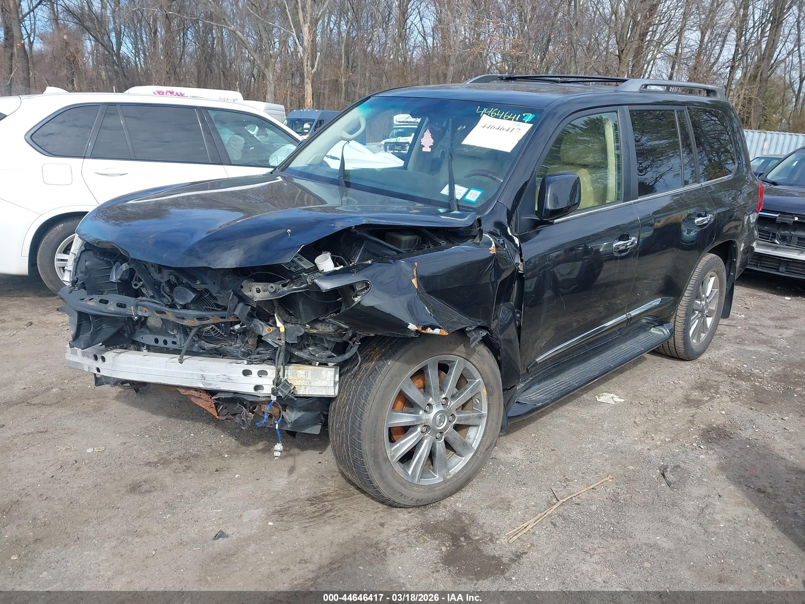 LEXUS LX image 2