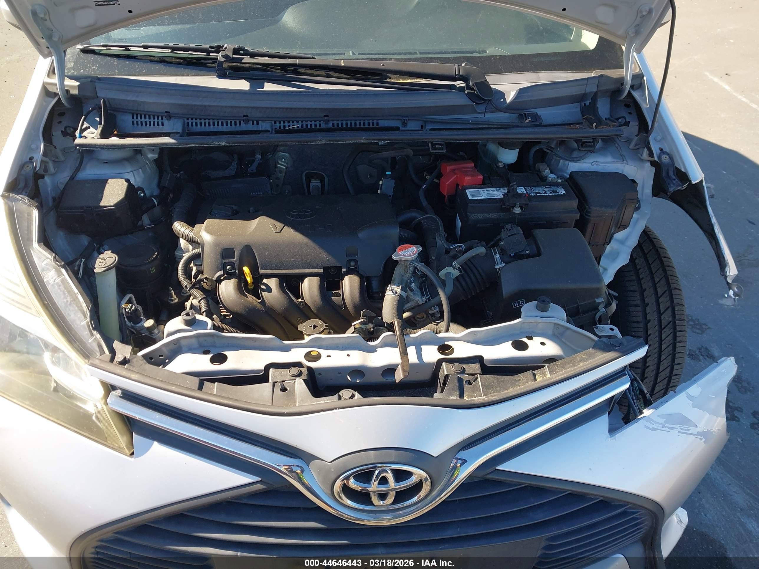 TOYOTA YARIS image 10