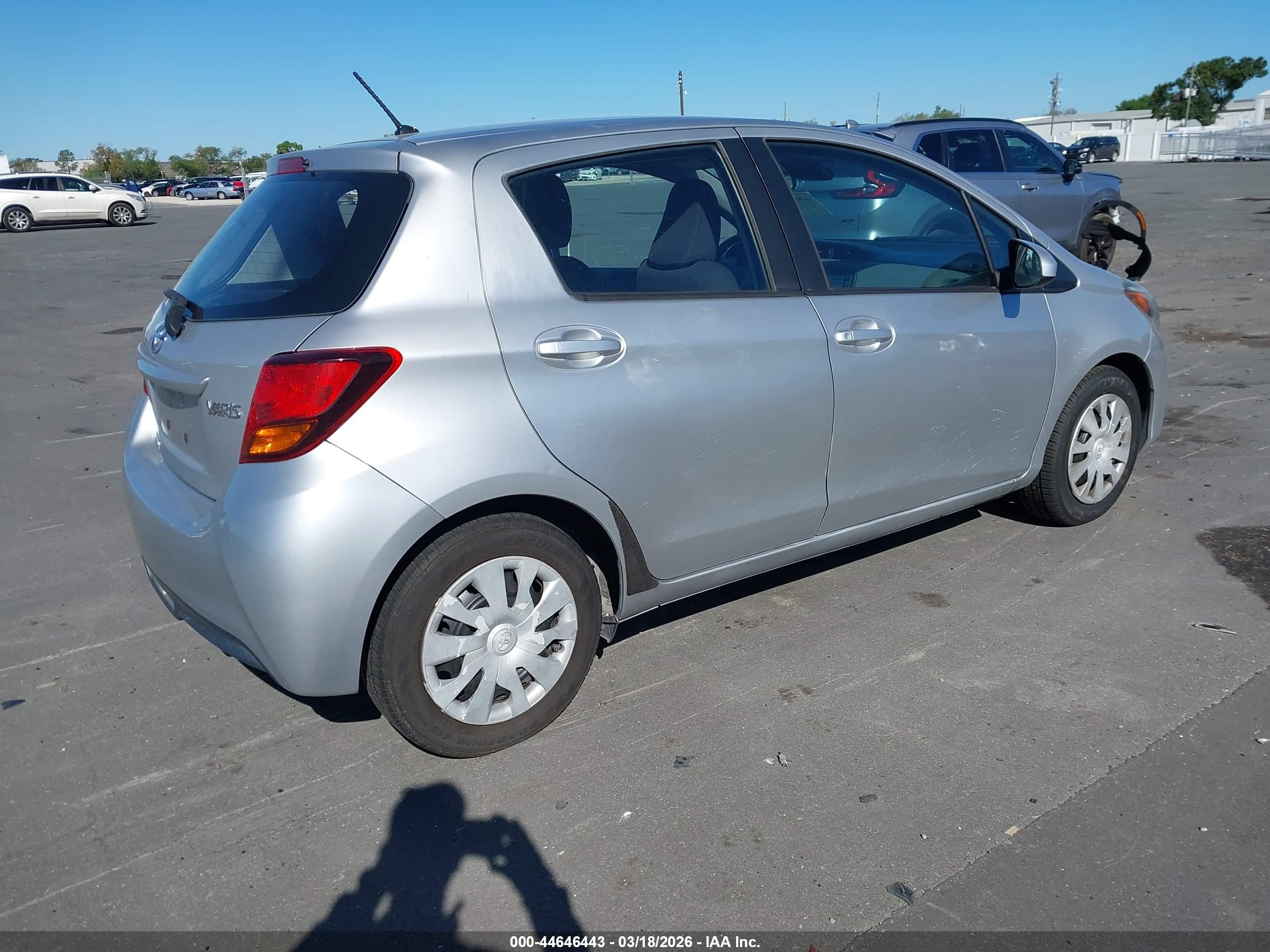 TOYOTA YARIS image 4