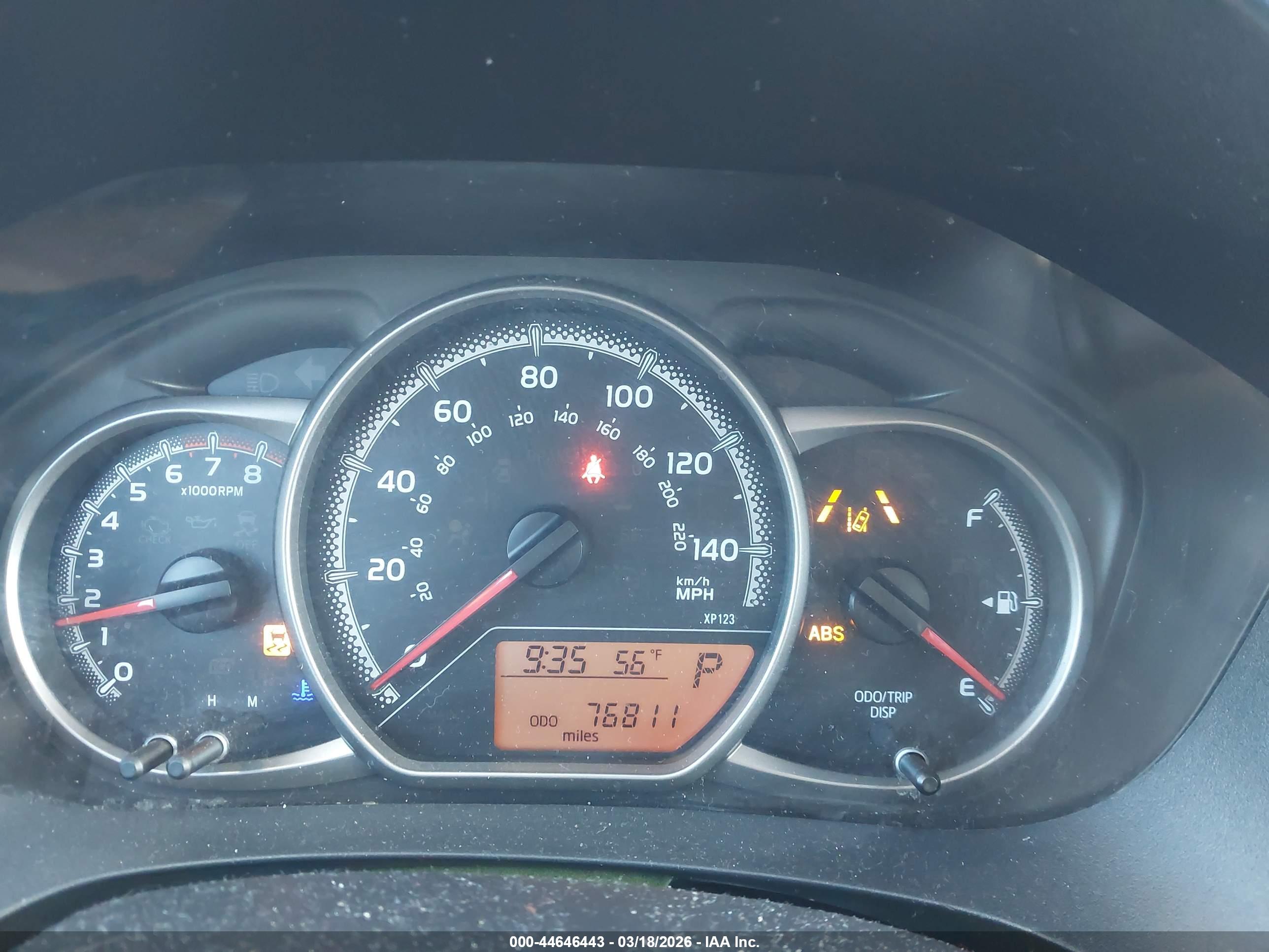 TOYOTA YARIS image 7