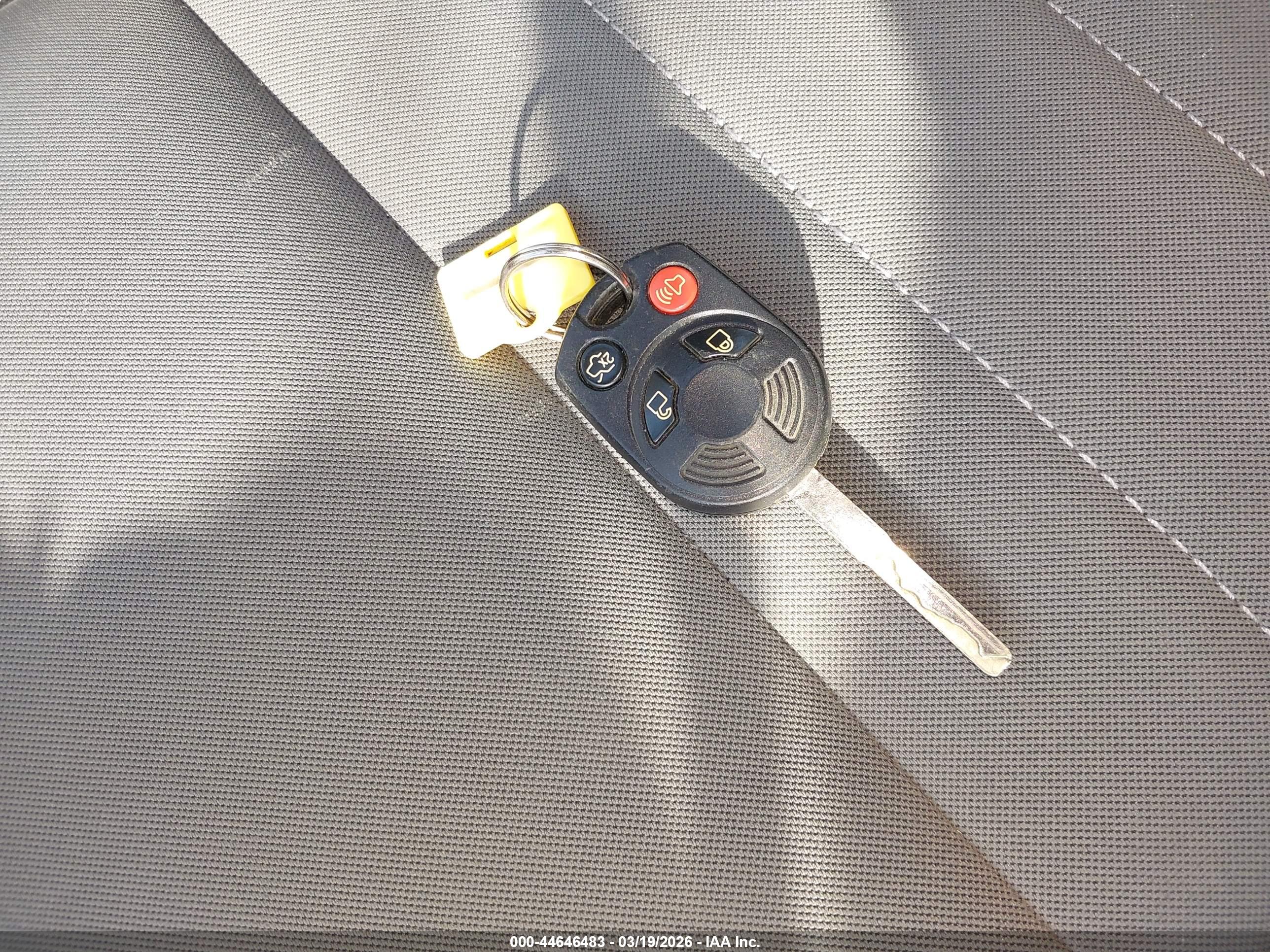 FORD C-MAX image 11