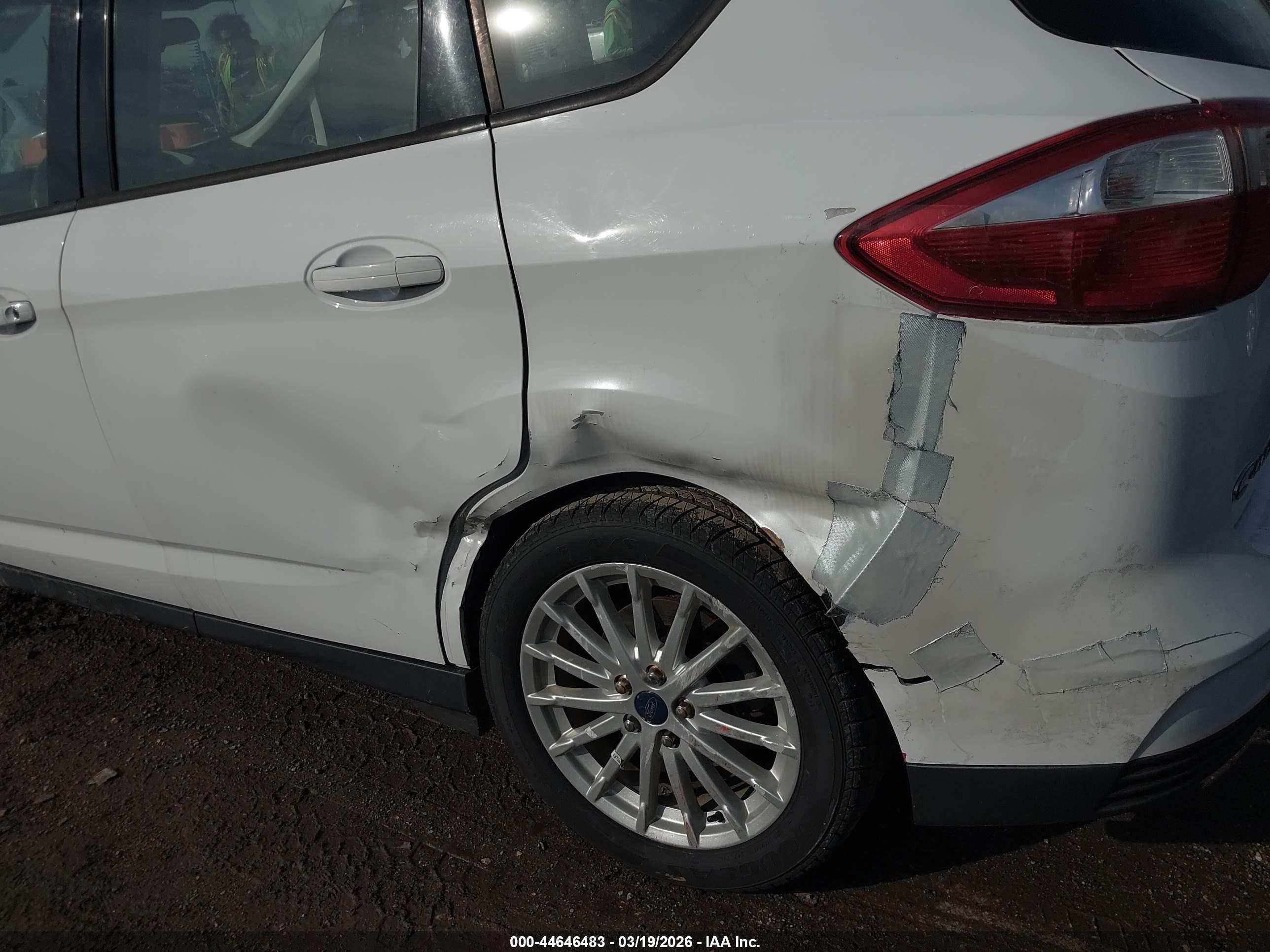 FORD C-MAX image 6