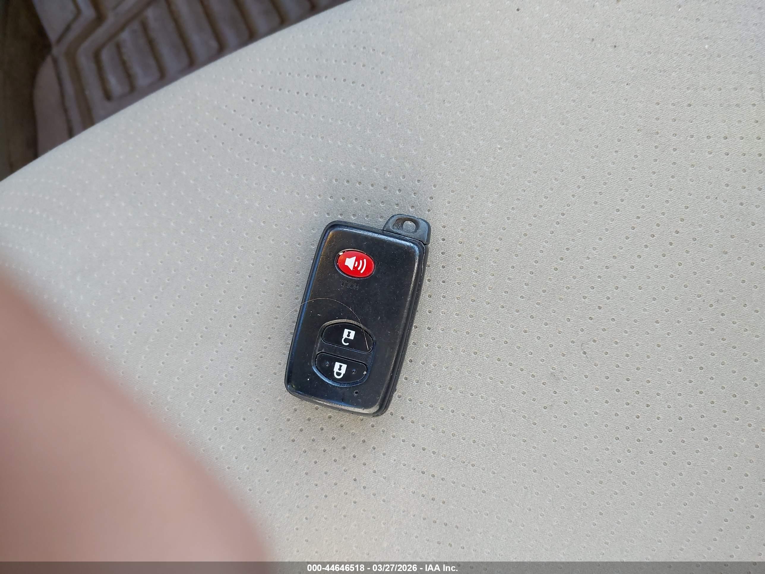 TOYOTA PRIUS image 11