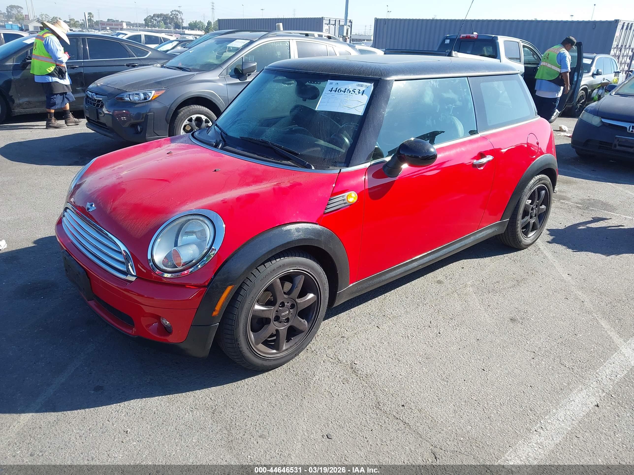 MINI COOPER image 2