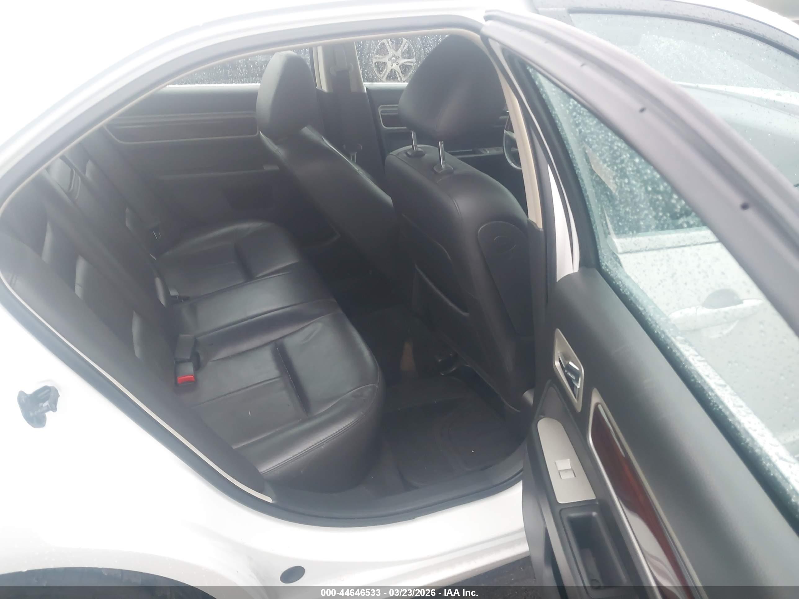 LINCOLN MKZ image 8