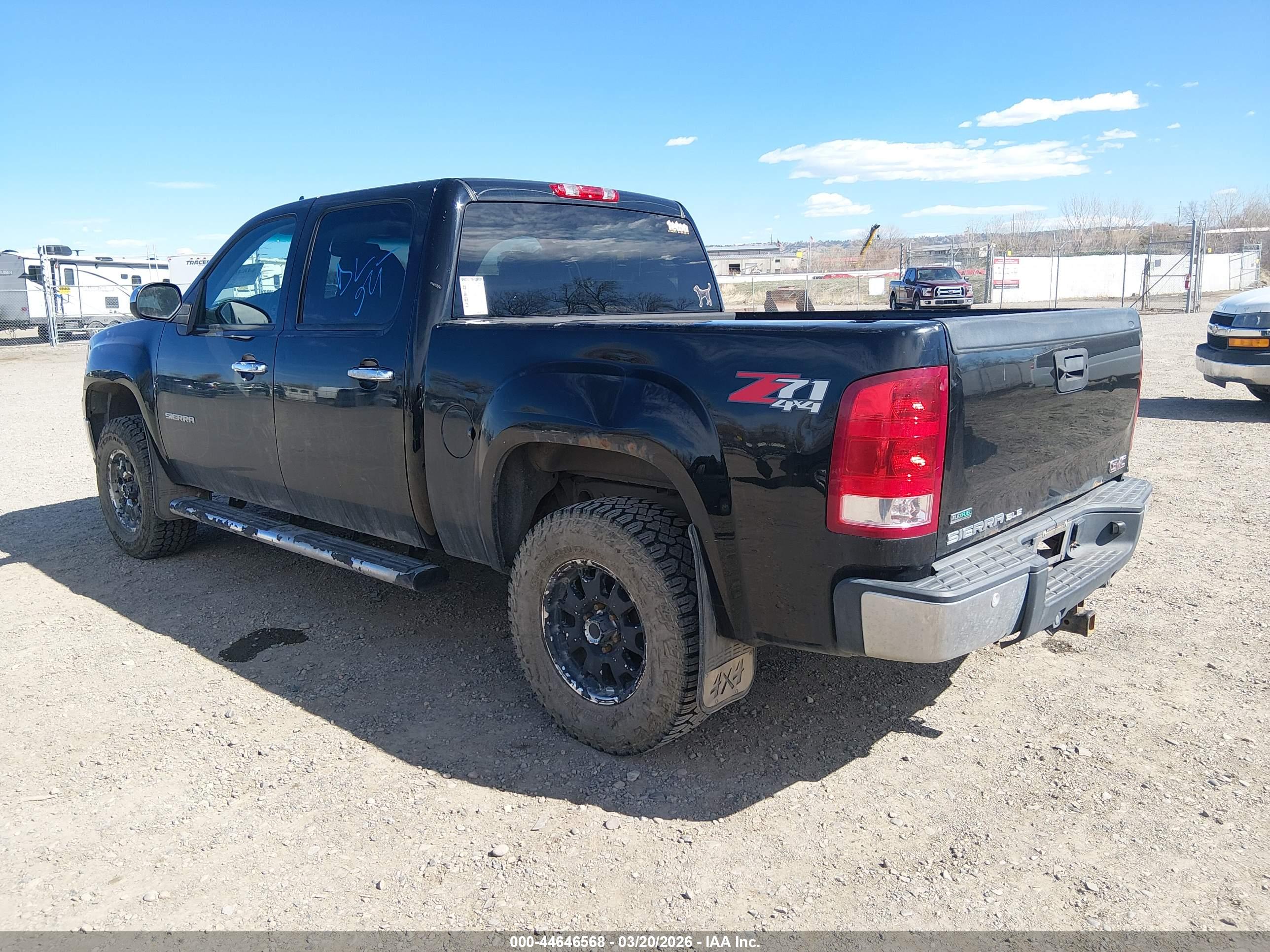 GMC SIERRA image 3