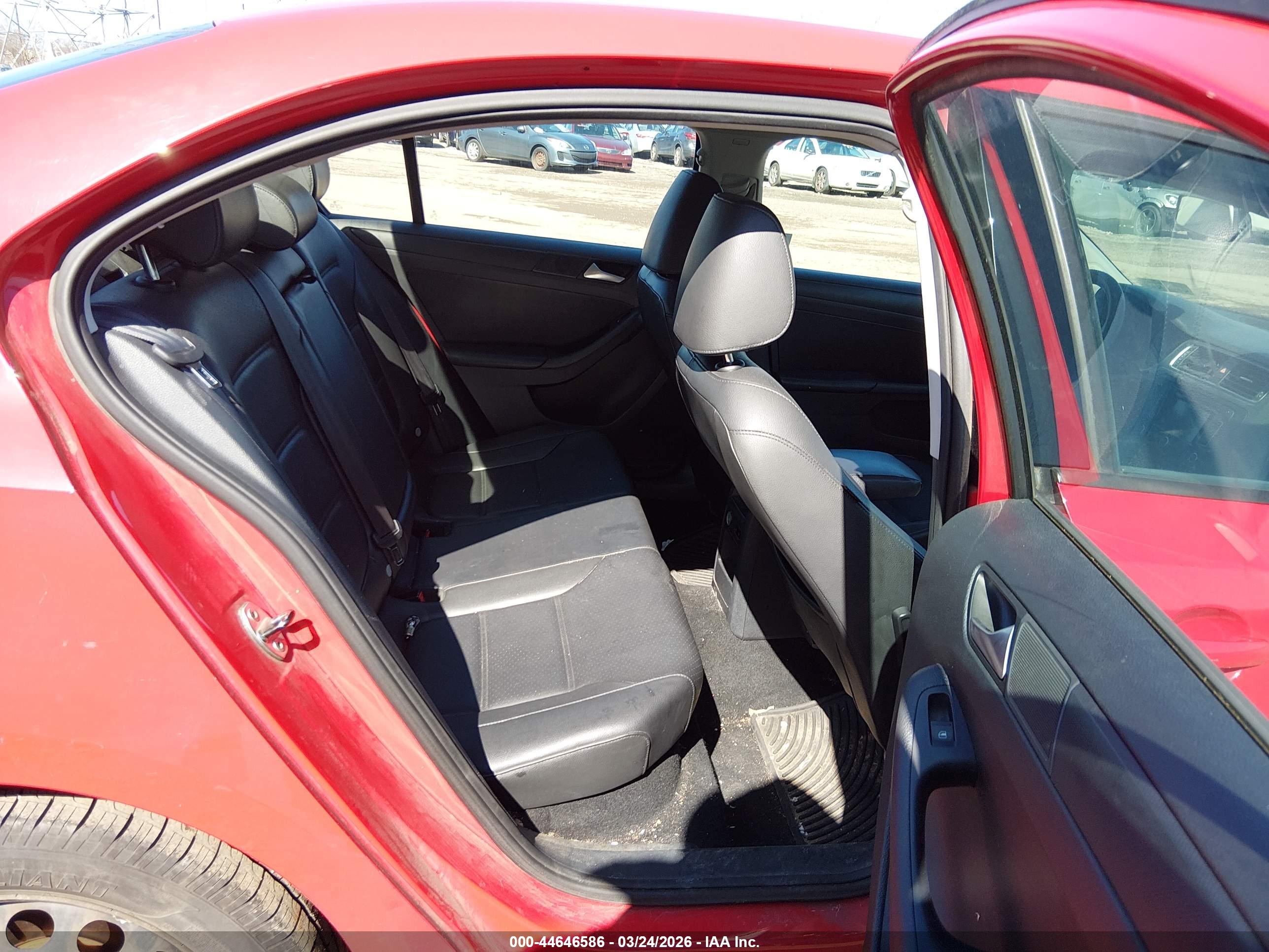 VOLKSWAGEN JETTA image 8