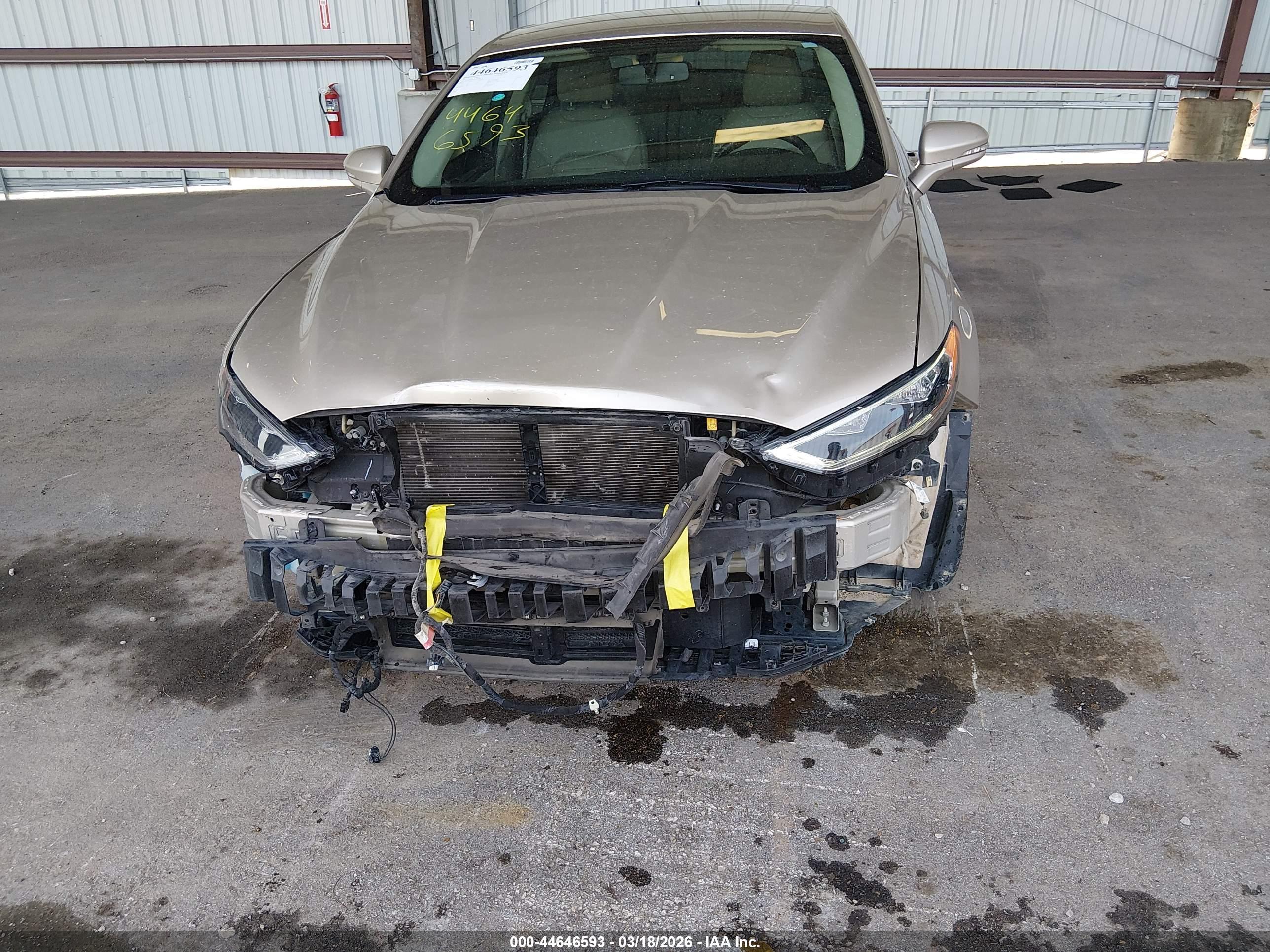 FORD FUSION image 6