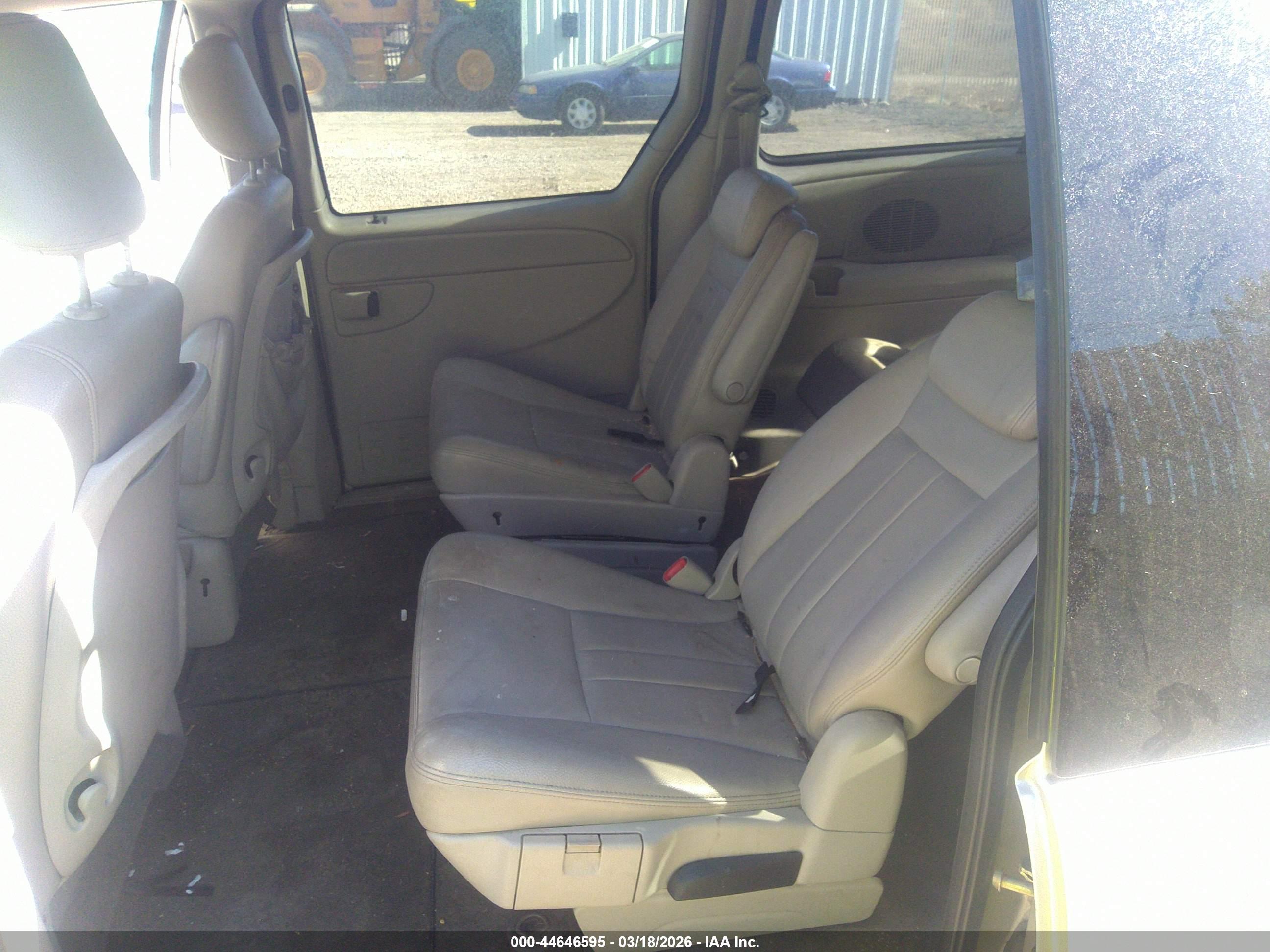 DODGE GRAND image 8
