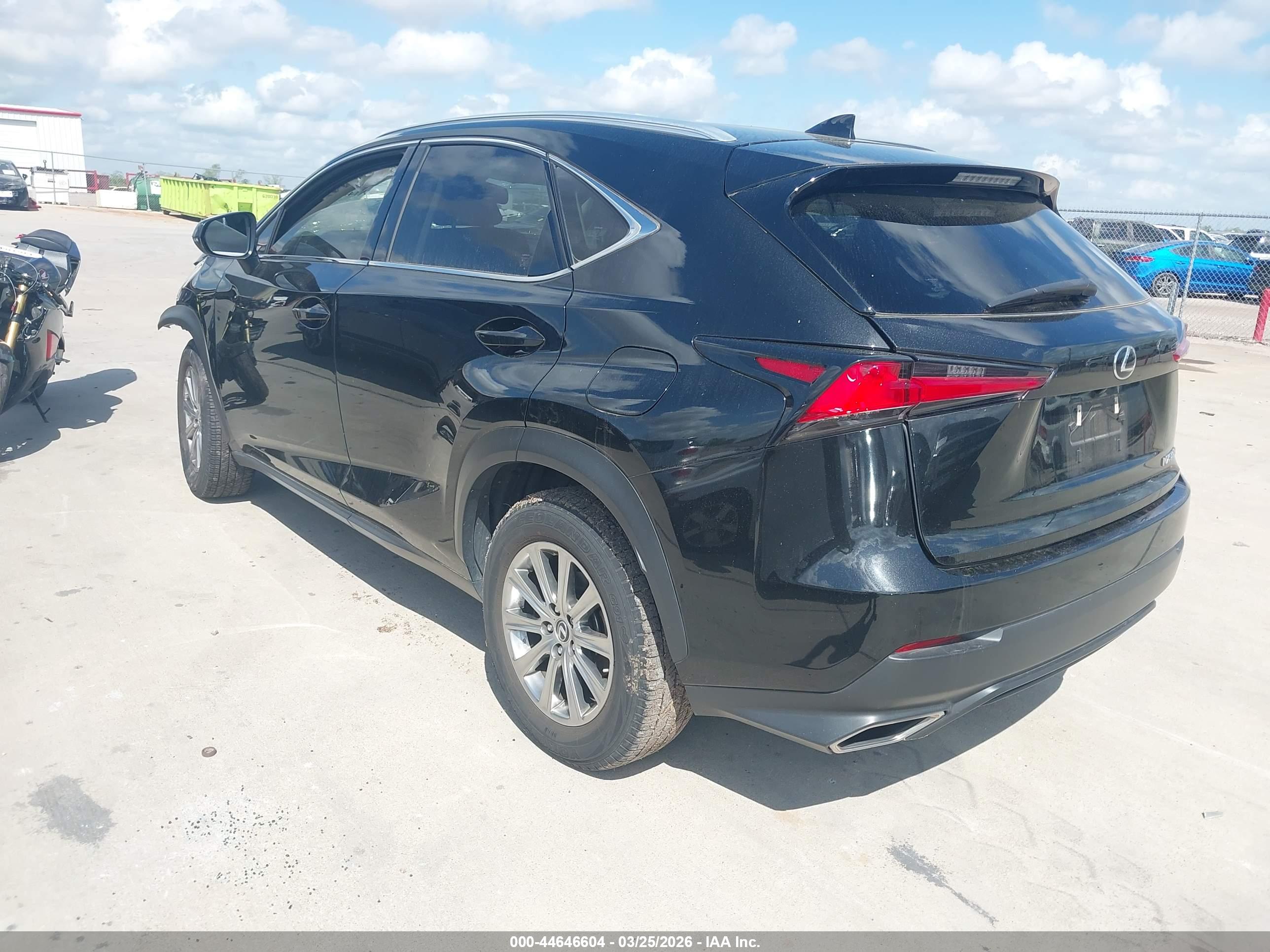 LEXUS NX image 3