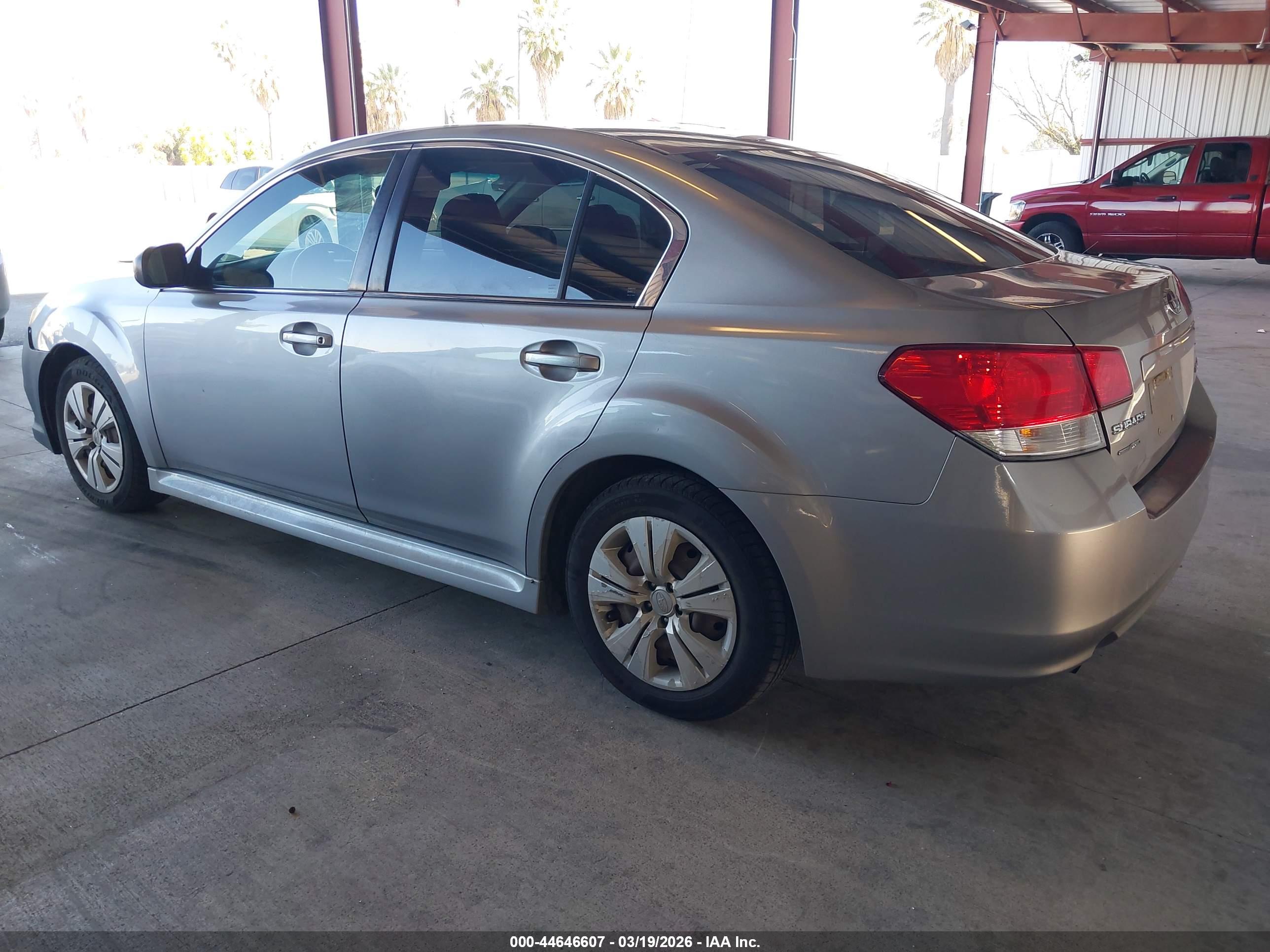 SUBARU LEGACY image 3